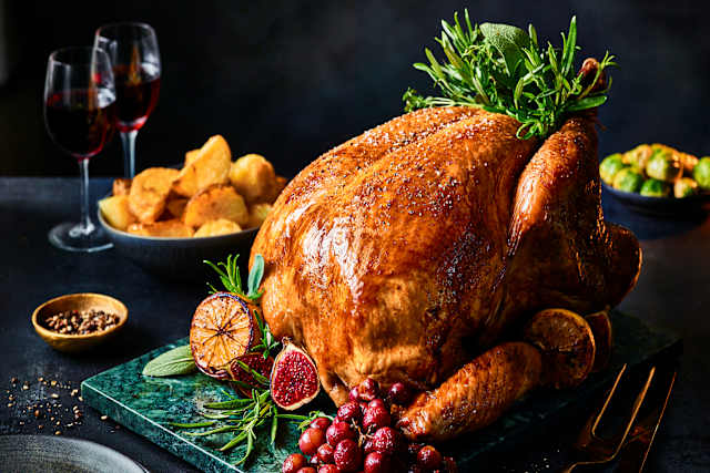 Organic Free Range Whole Bronze Turkey with Giblets (Serves 6-9)