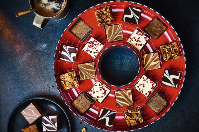Collection Brownie Selection Wreath (20 Pieces)