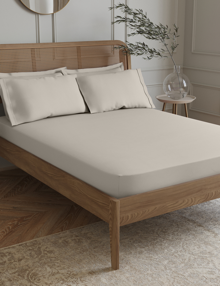 Egyptian Cotton 230 Thread Count Crisp Fitted Sheet