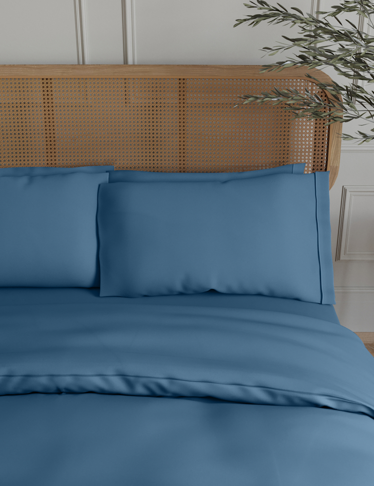 2 Pack Egyptian Cotton 230 Thread Count Crisp Pillowcases