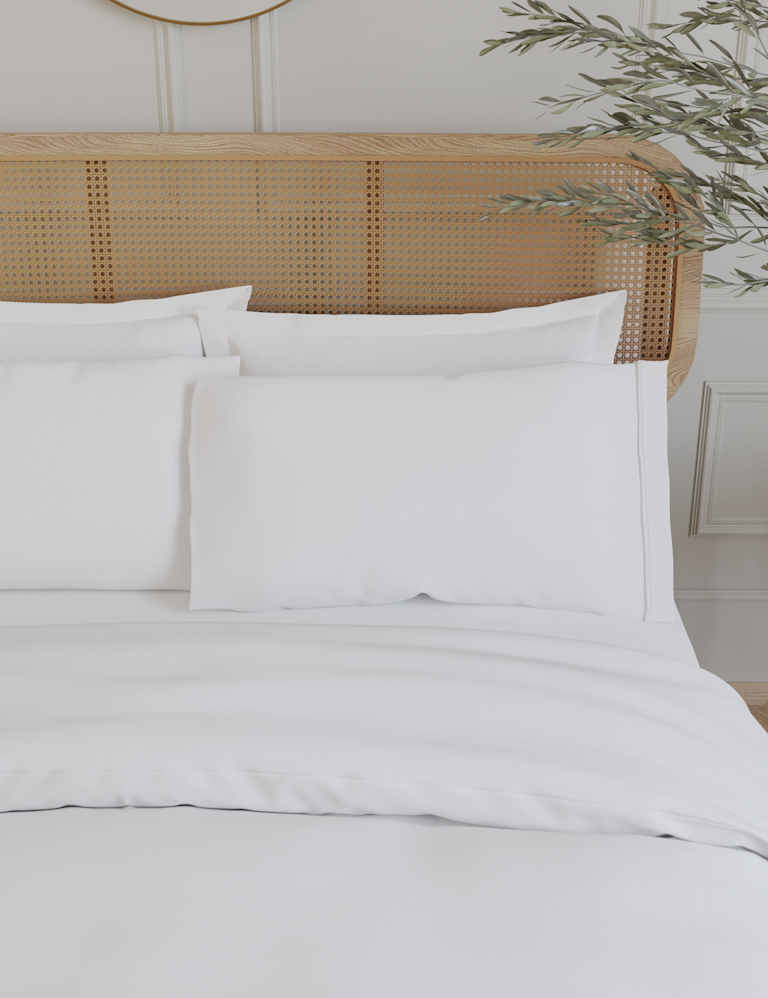 2 Pack Egyptian Cotton 230 Thread Count Crisp Pillowcases