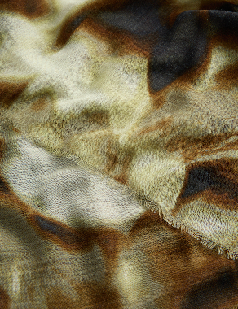 Printed Lightweight Scarf with Wool
