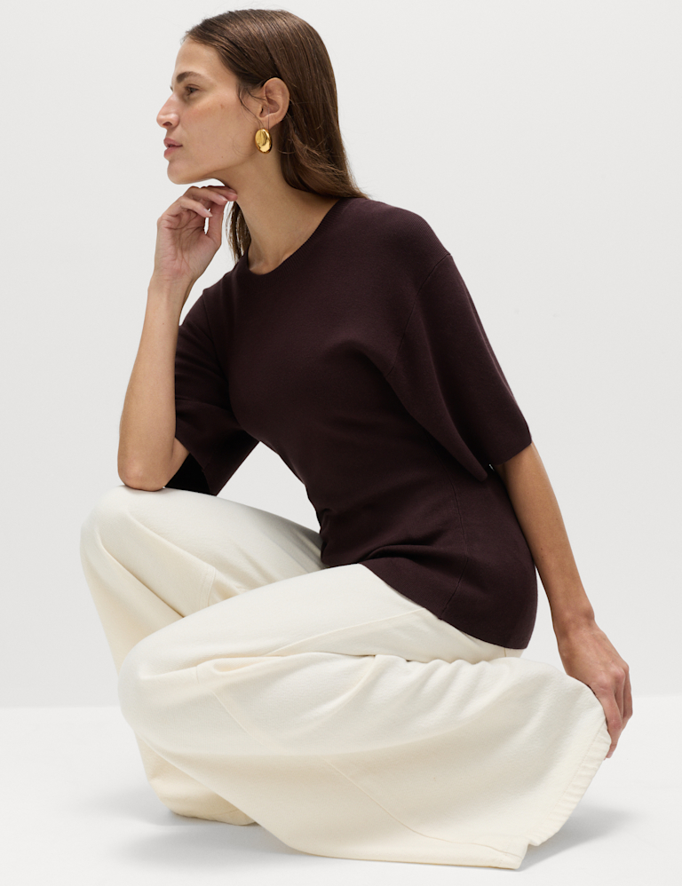Crew Neck Waisted Slim Fit Knitted Top Crew Neck Waisted Slim Fit Knitted Top