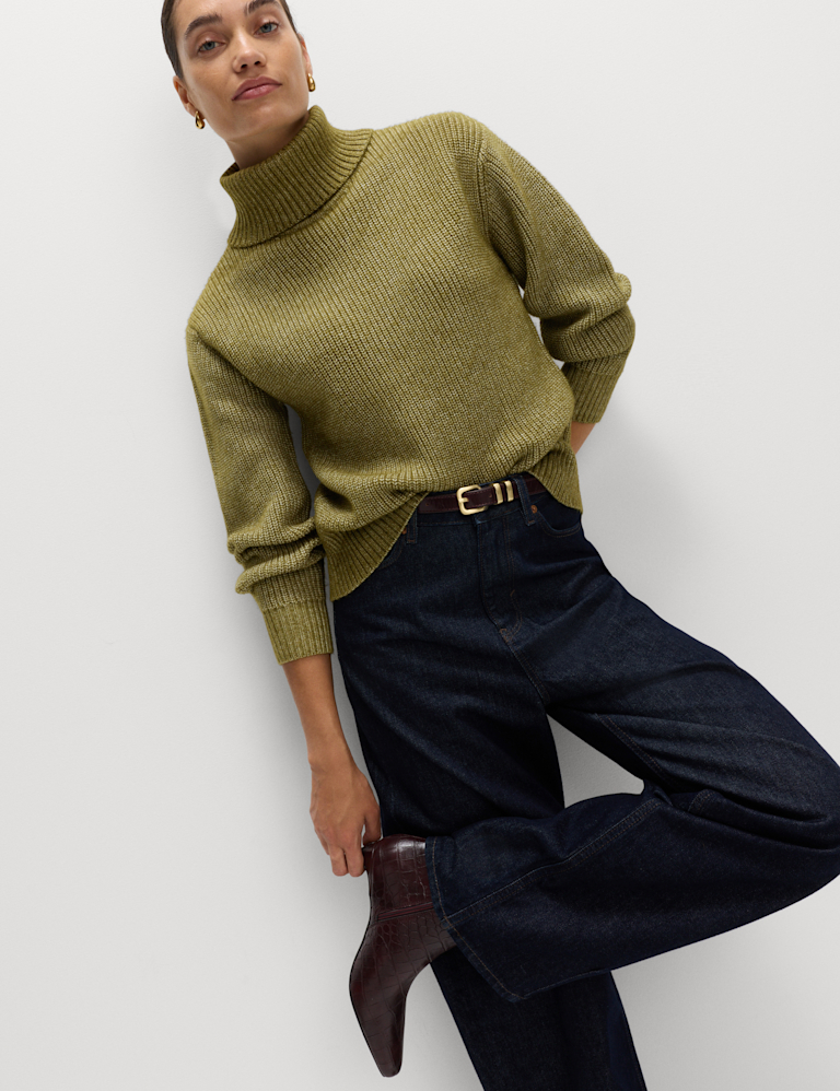 Cloud-yarn Ribbed Roll Neck Jumper