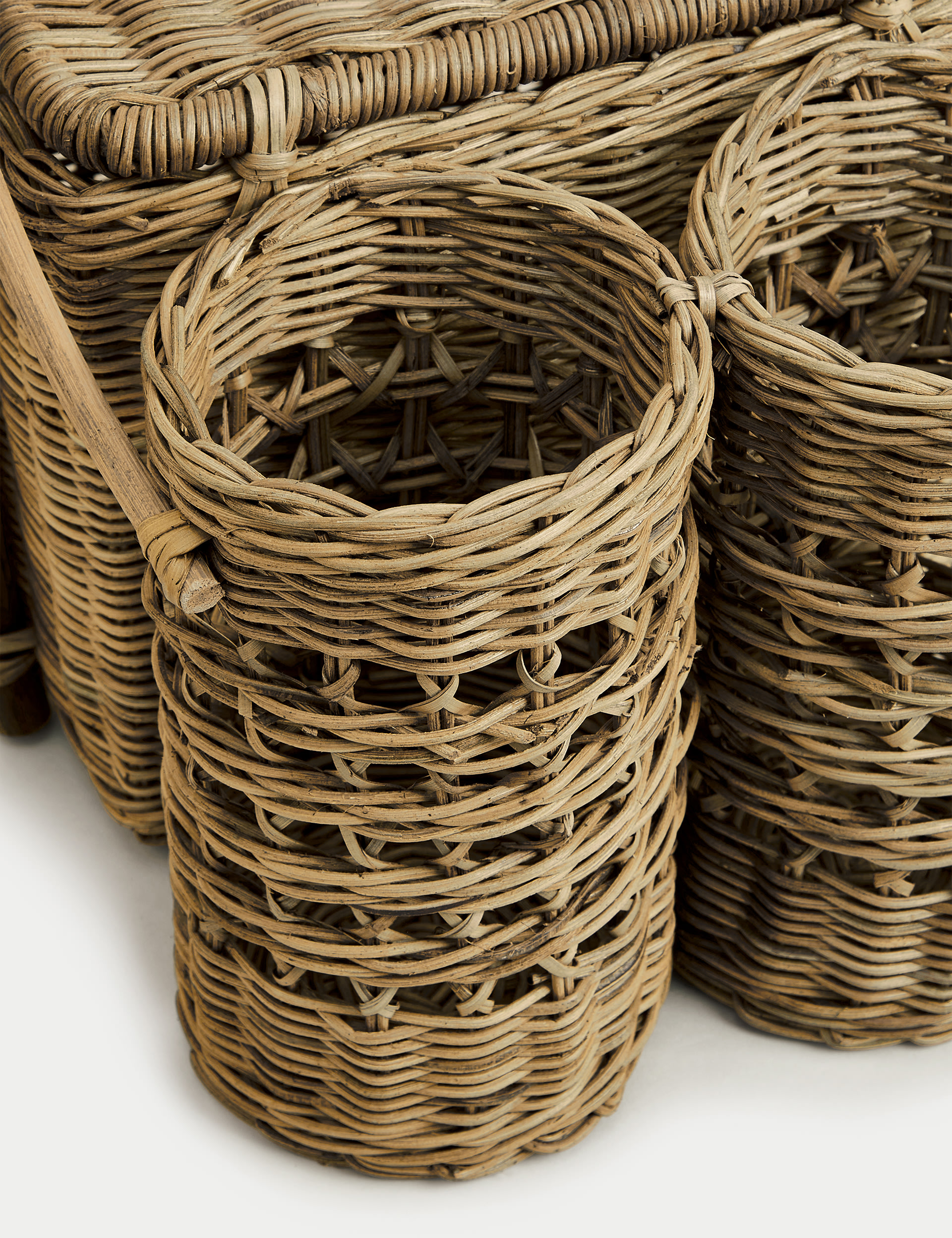 Rattan Picnic Hamper 5 of 7