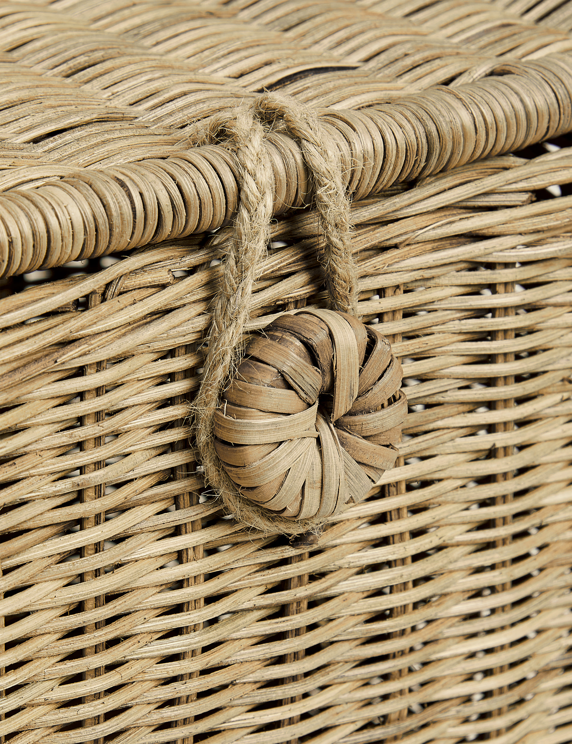 Rattan Picnic Hamper 6 of 7