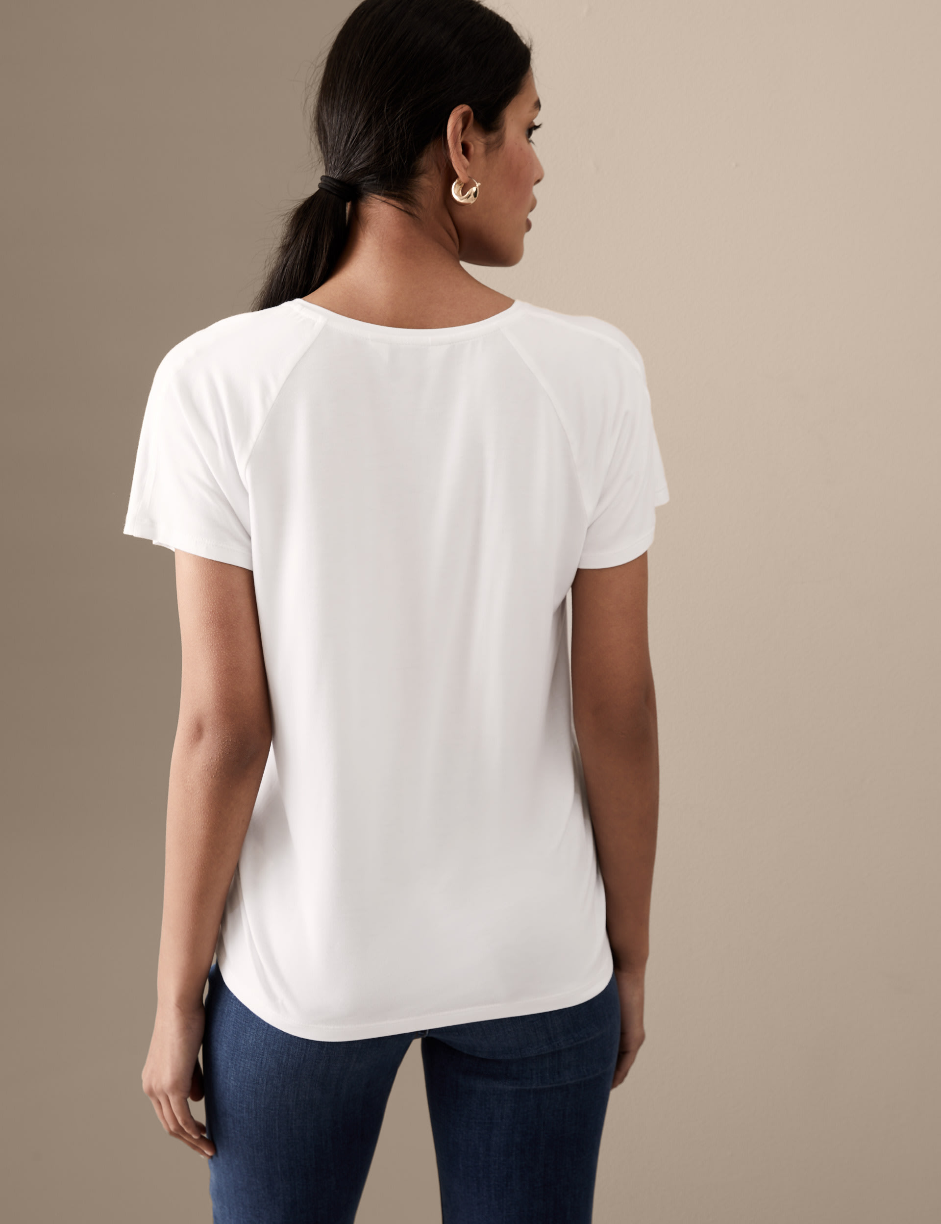 Jersey V-Neck Relaxed T-Shirt 5 of 5