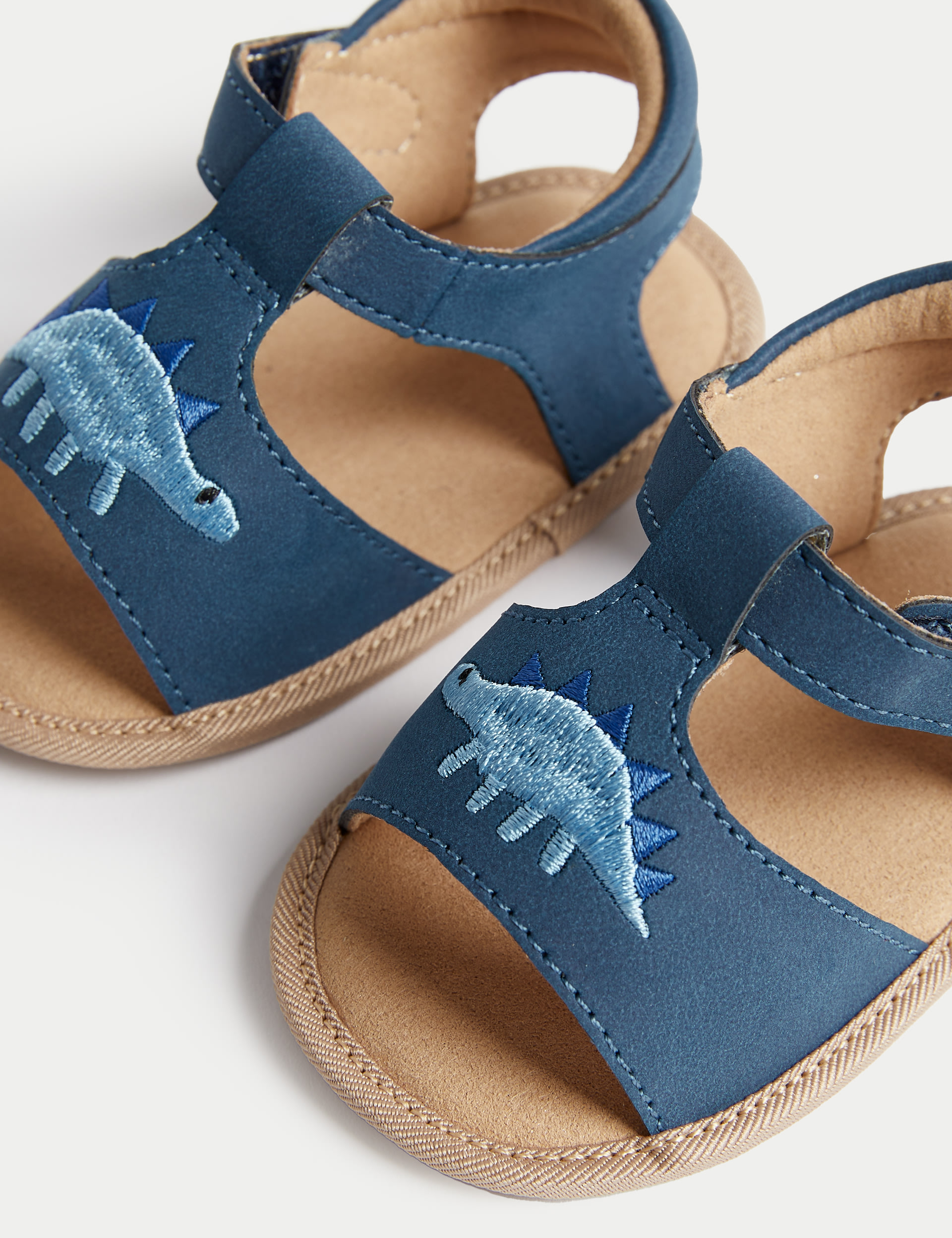 Dino Sandal Pram Shoes (0-18 Mths) 3 of 4