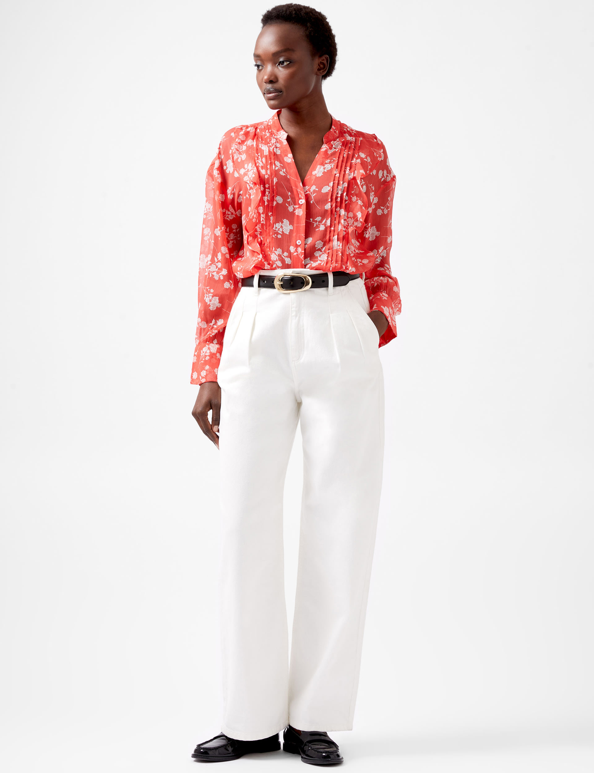 Floral Textured V-Neck Pintuck Blouse 3 of 4