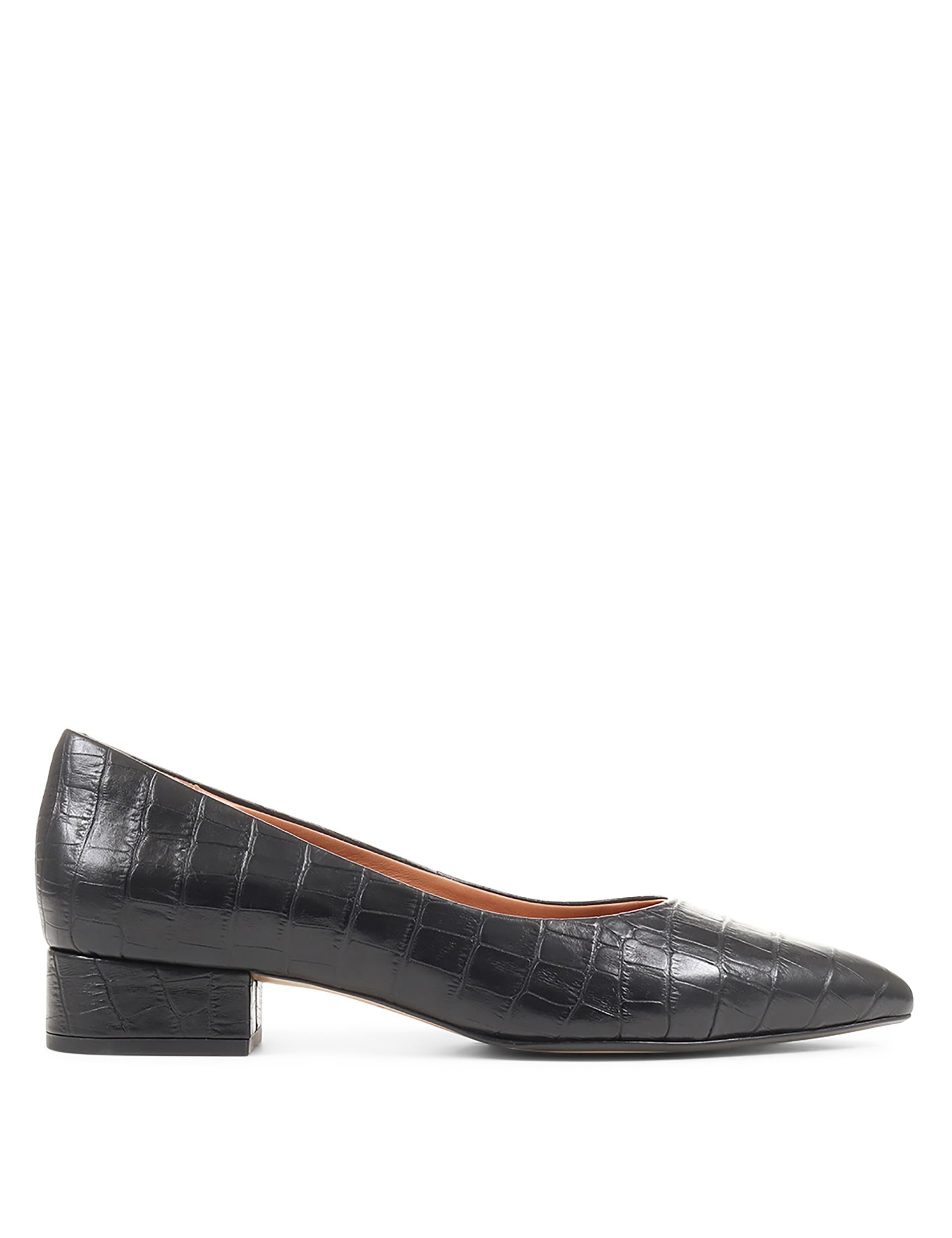 block heel pointed shoes