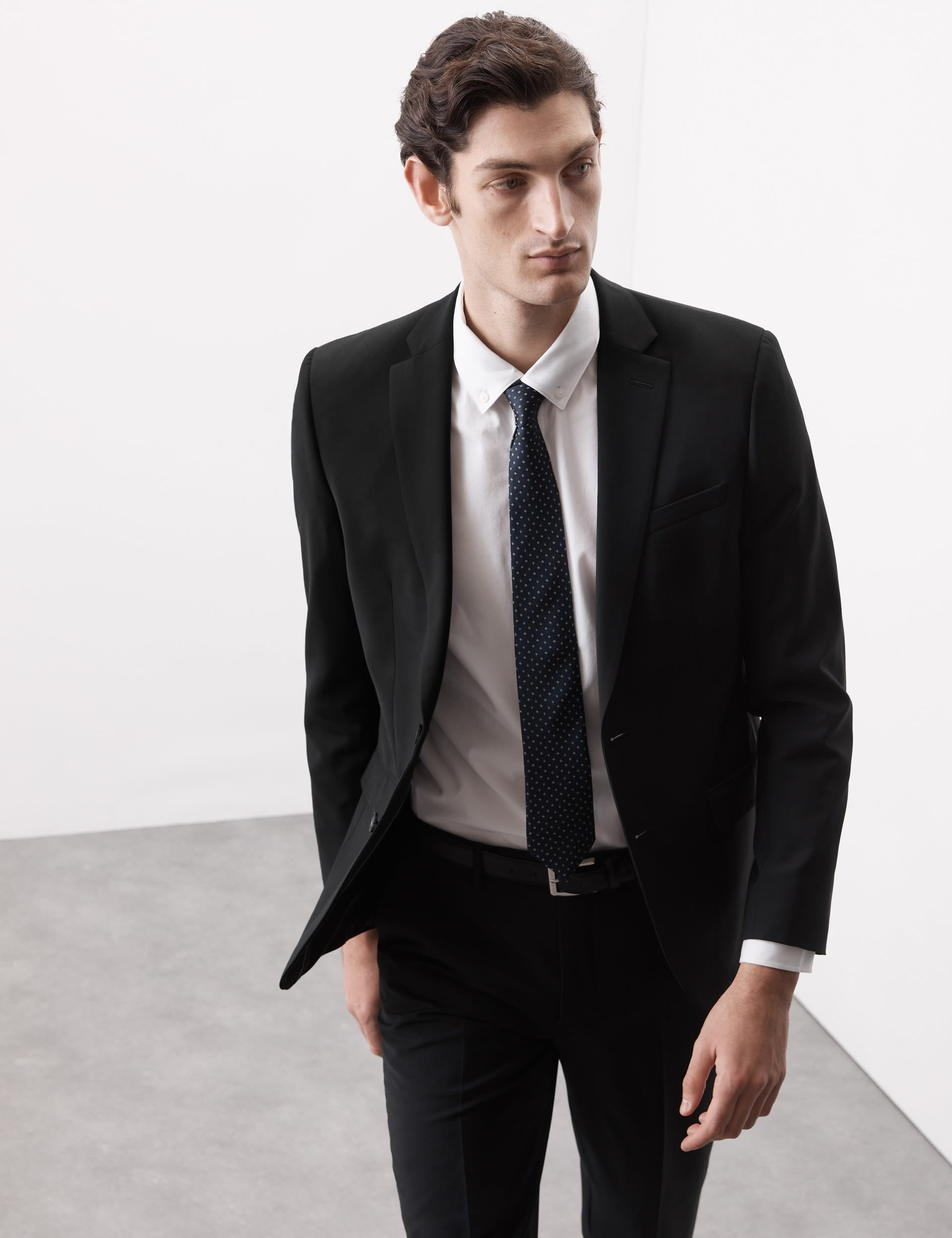 Tailored Fit Performance Suit M&S