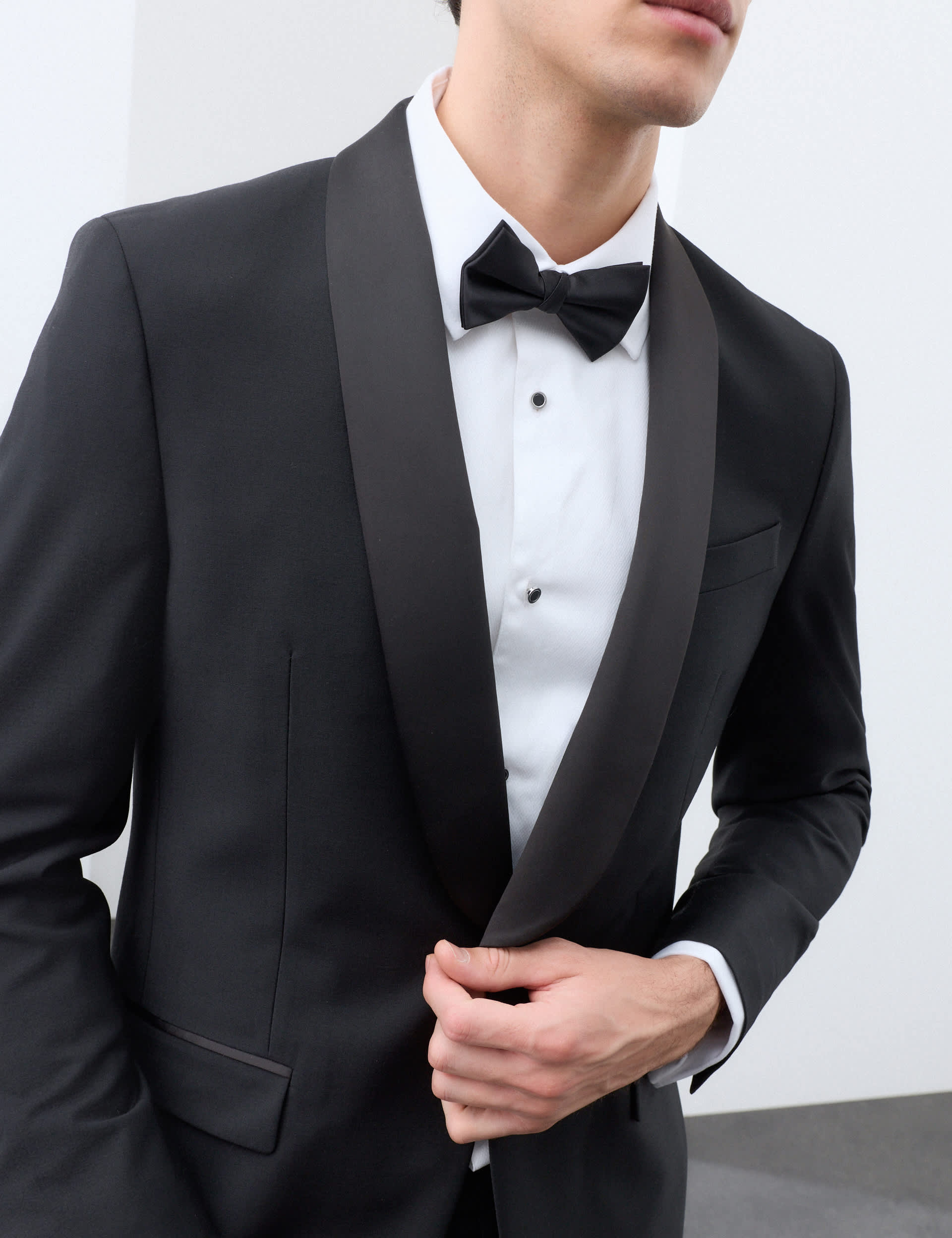 2 Piece Tailored Fit Performance Tuxedo Suit thumbnail 2
