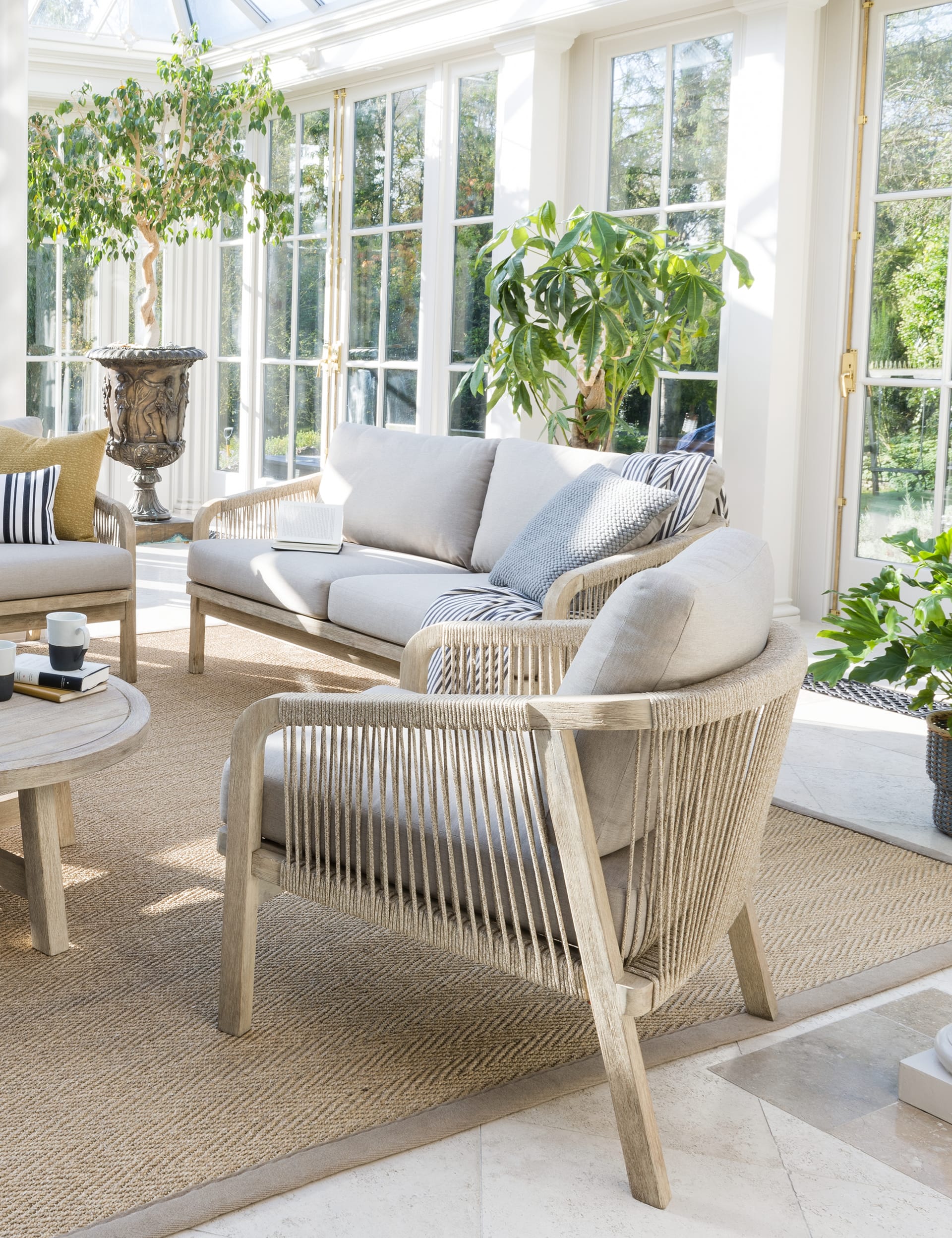 Small garden lounge set online