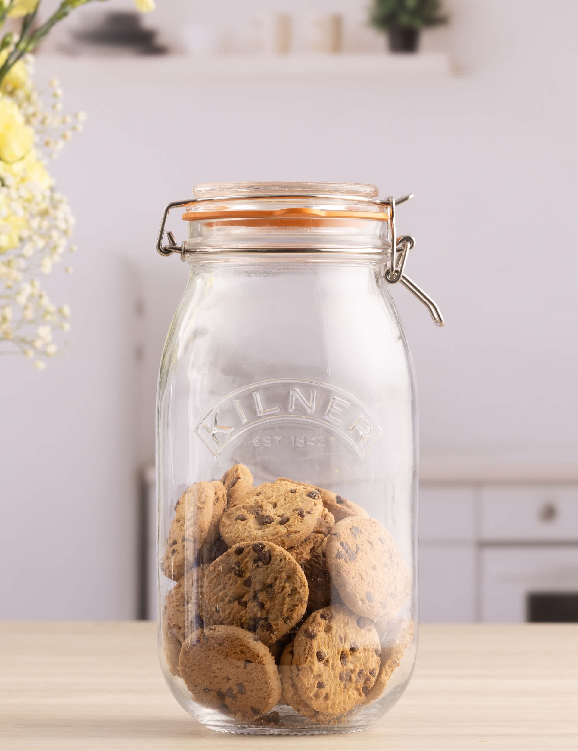 Set of 4 Round 2 Litre Clip Top Jars