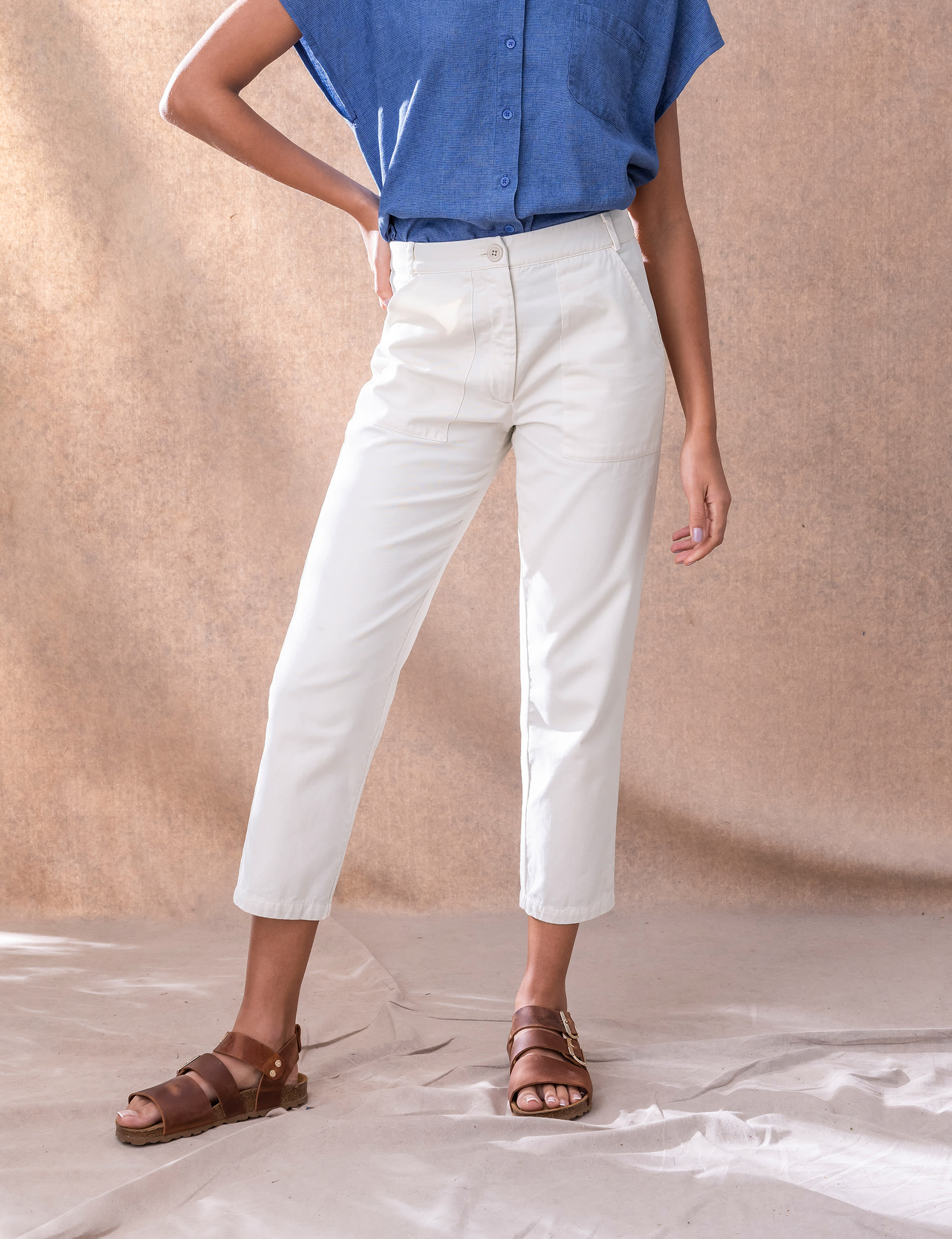 Coral Solid Pure Cotton Slim Fit Ankle Length Trousers