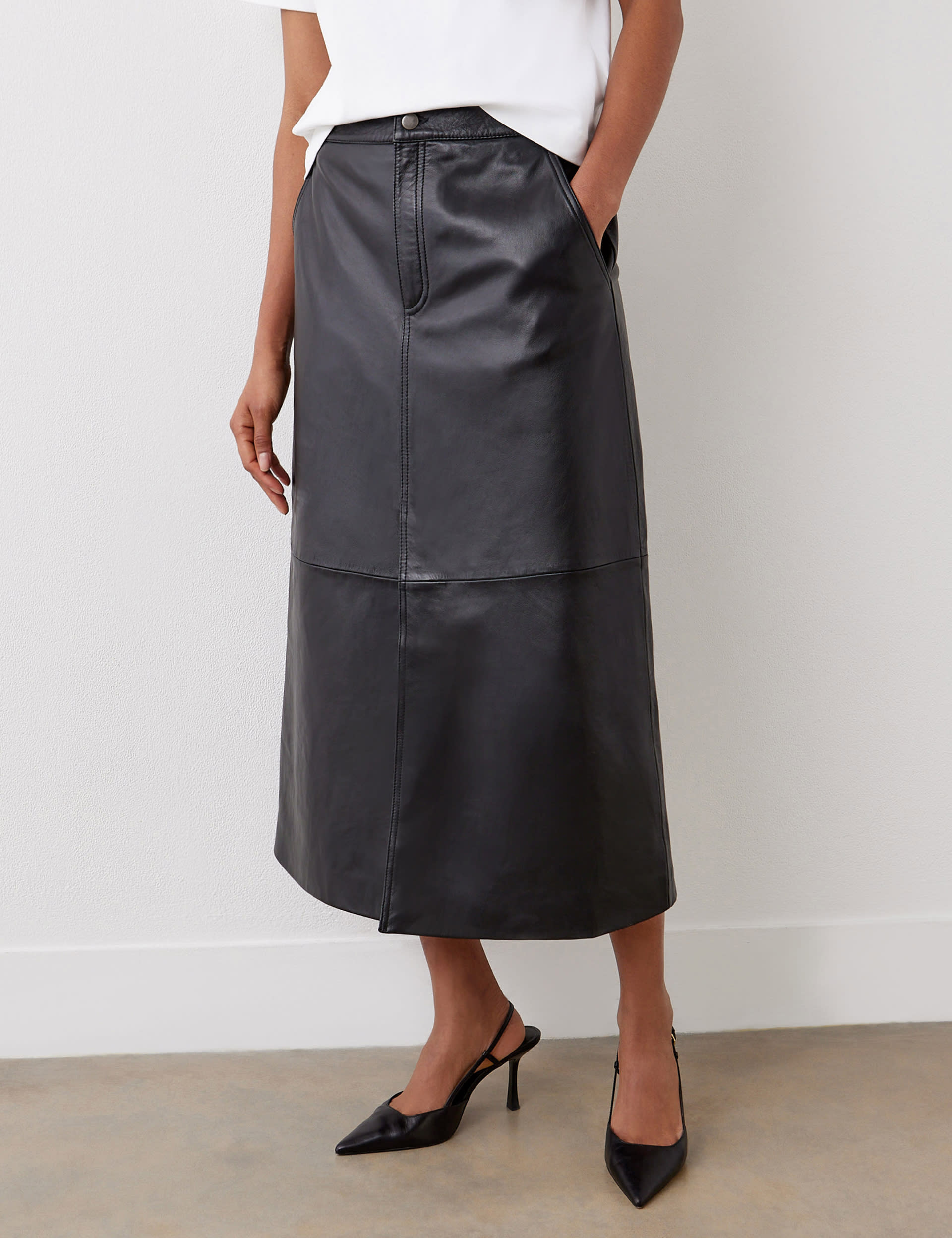 Leather pencil skirt with pockets outlet