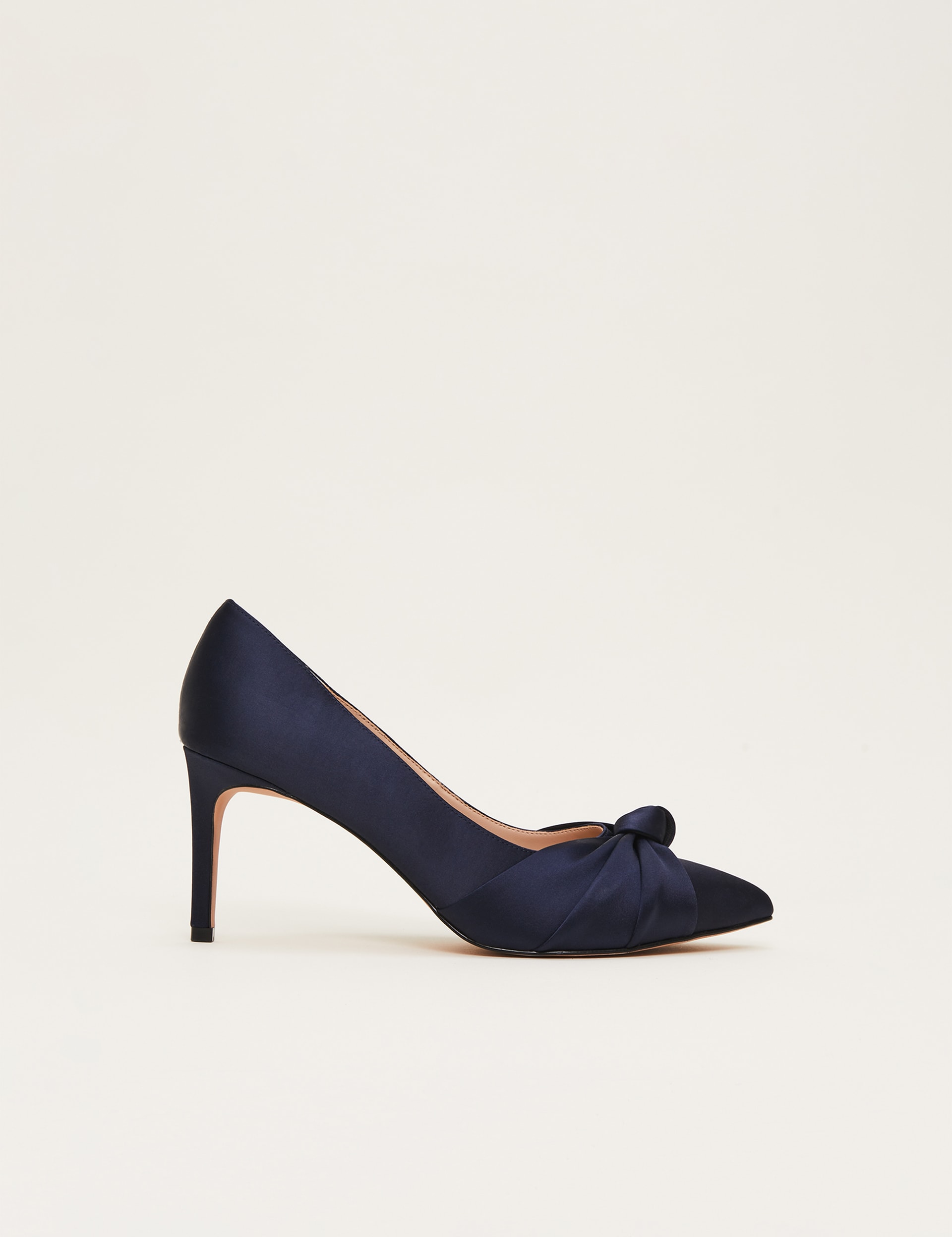 Pointed court shoes uk best sale