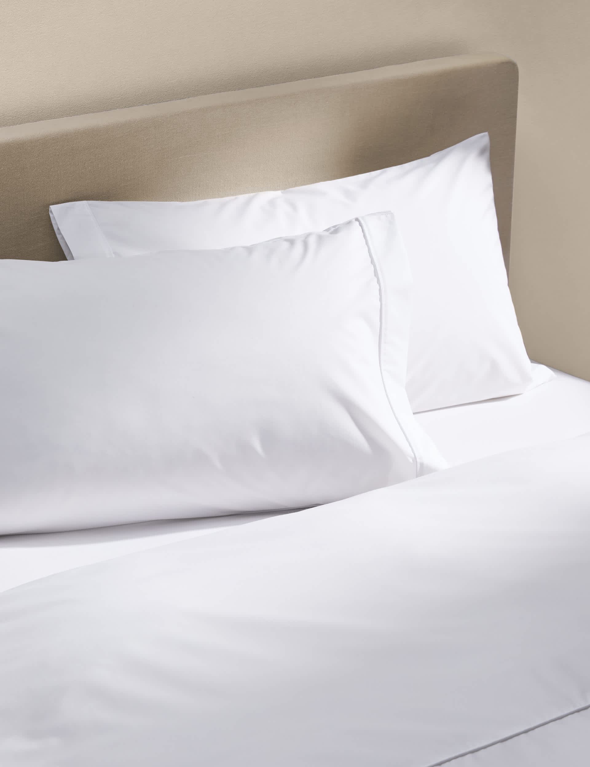 2 Pack Egyptian Cotton 230 Thread Count Crisp Pillowcases