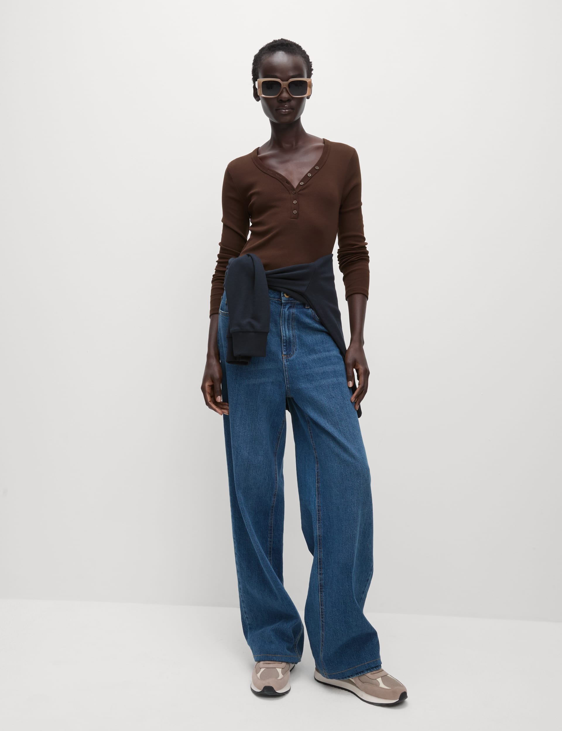 Mesh Sleeve Ribbed V-Neck Top