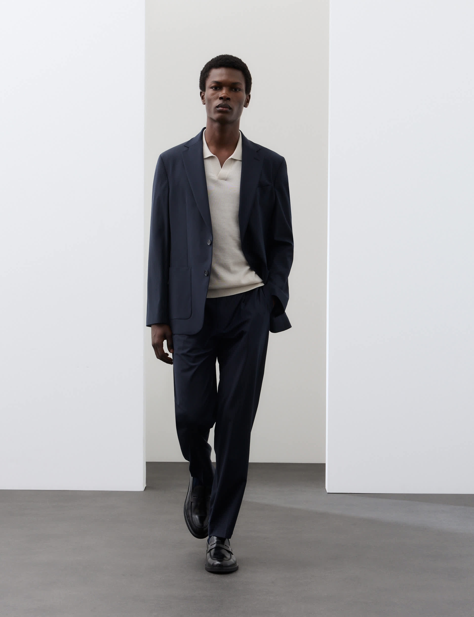 Tailored Fit Performance Blazer thumbnail 4