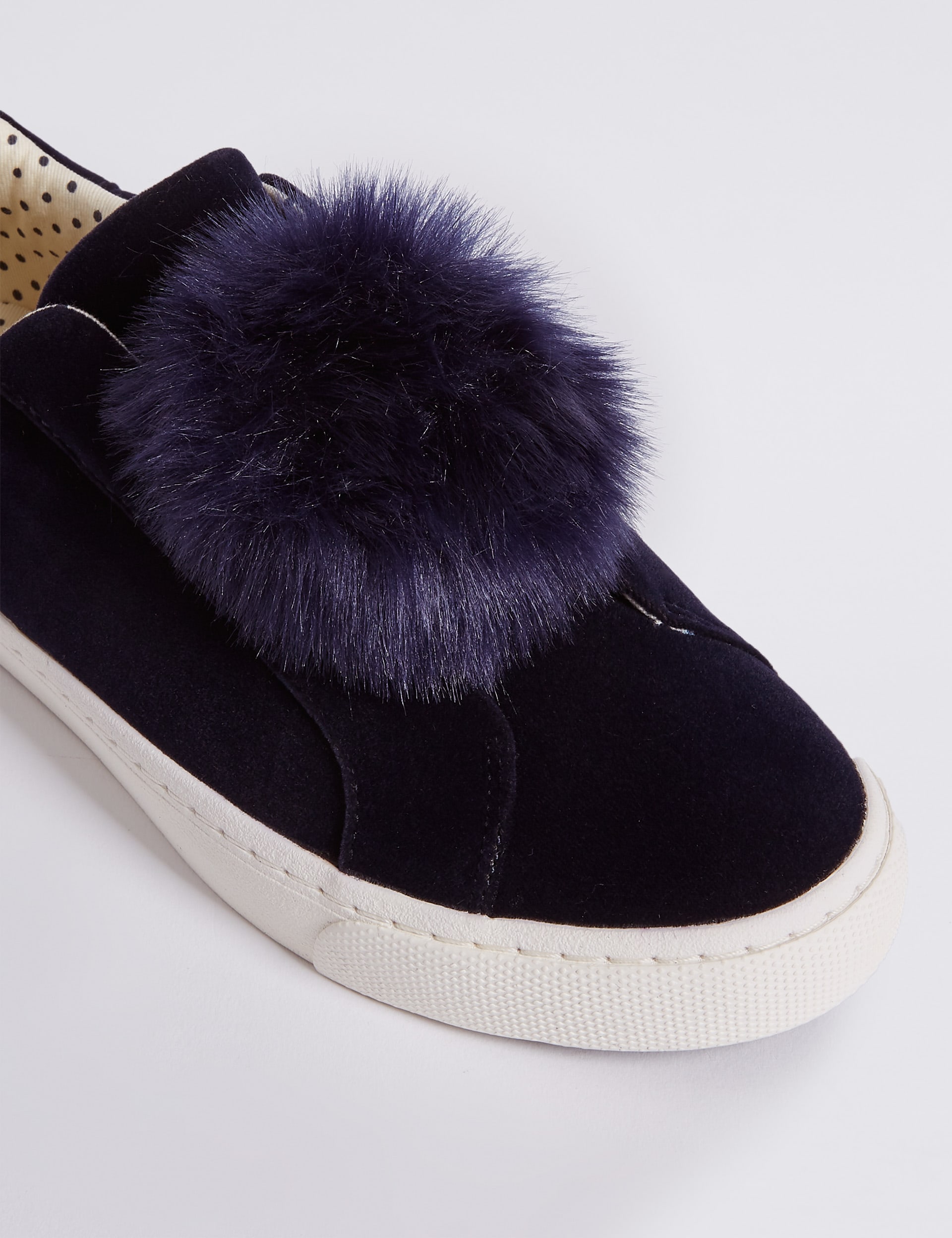 Pom pom trainers clearance
