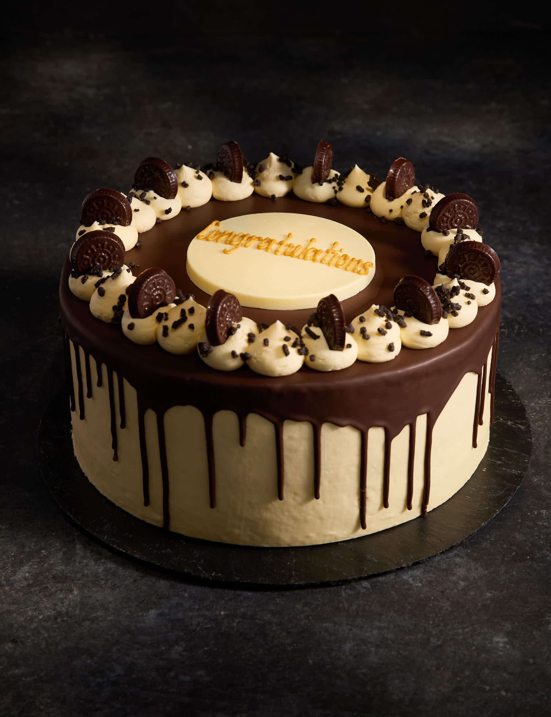 Personalised Extra Large Cookies & Cream Cake (Serves 32)