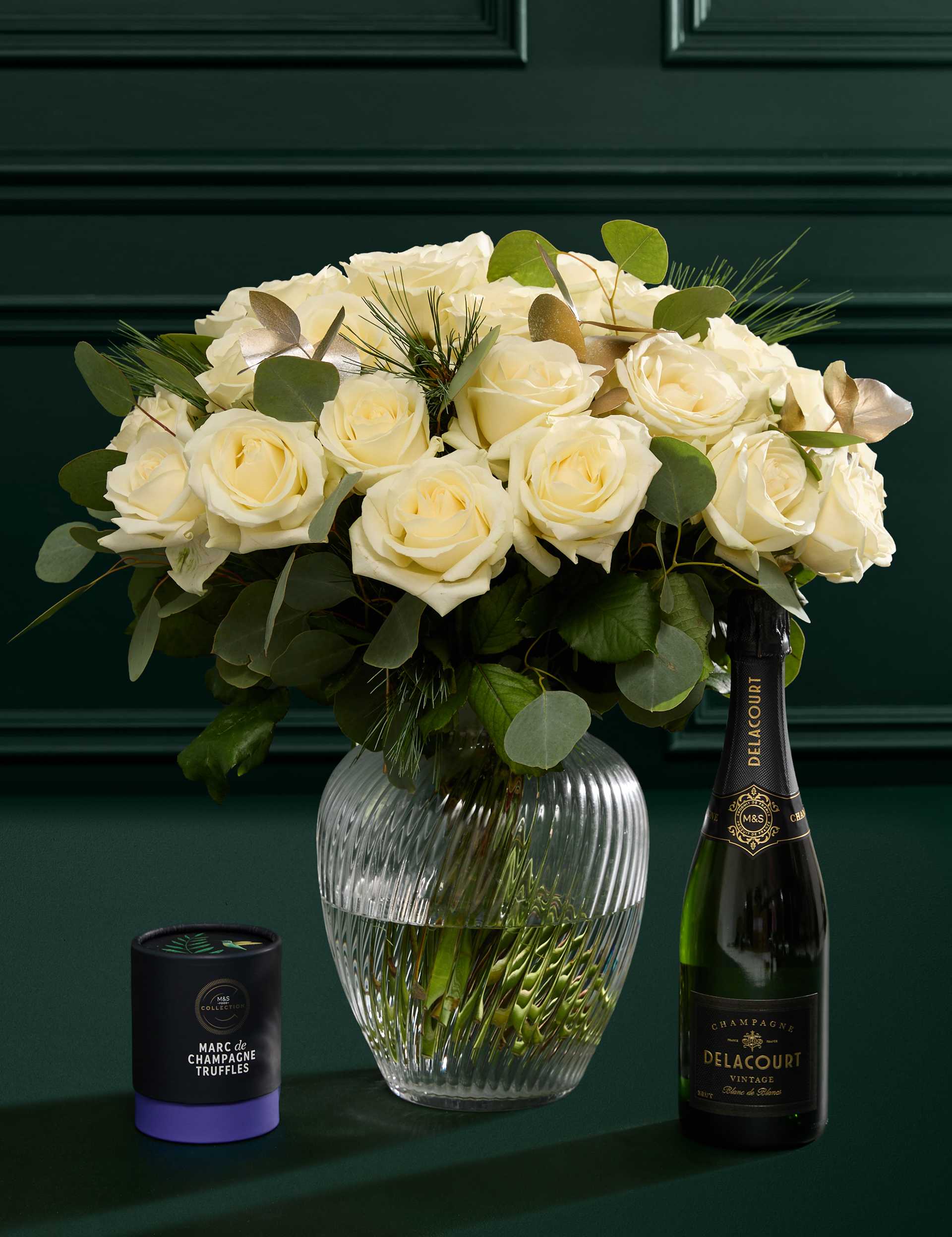 Luxury White Rose Bouquet with Vase