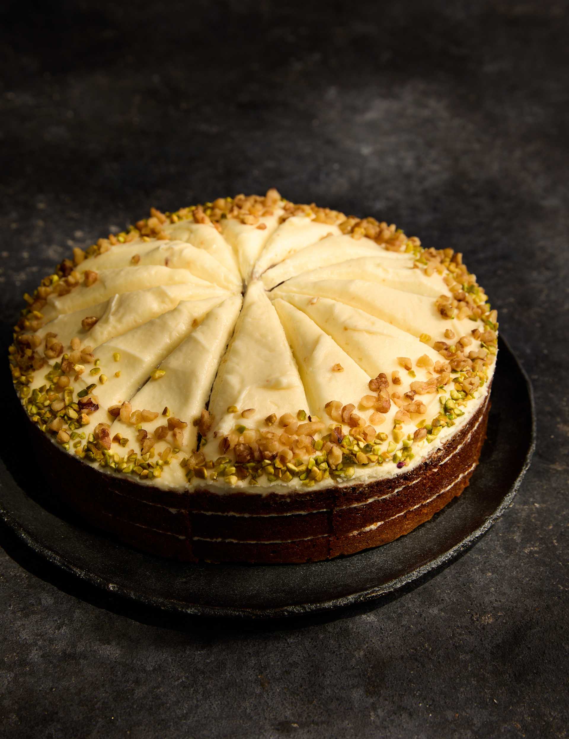 Round Carrot Cake (Serves 14)