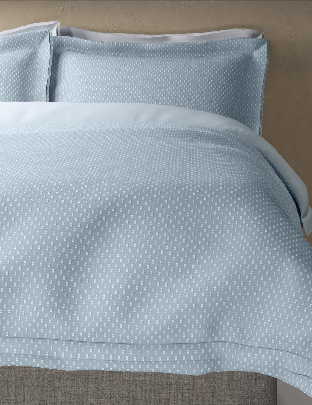 Pure Cotton Iris Spotty Dobby Bedding Set 4 of 6