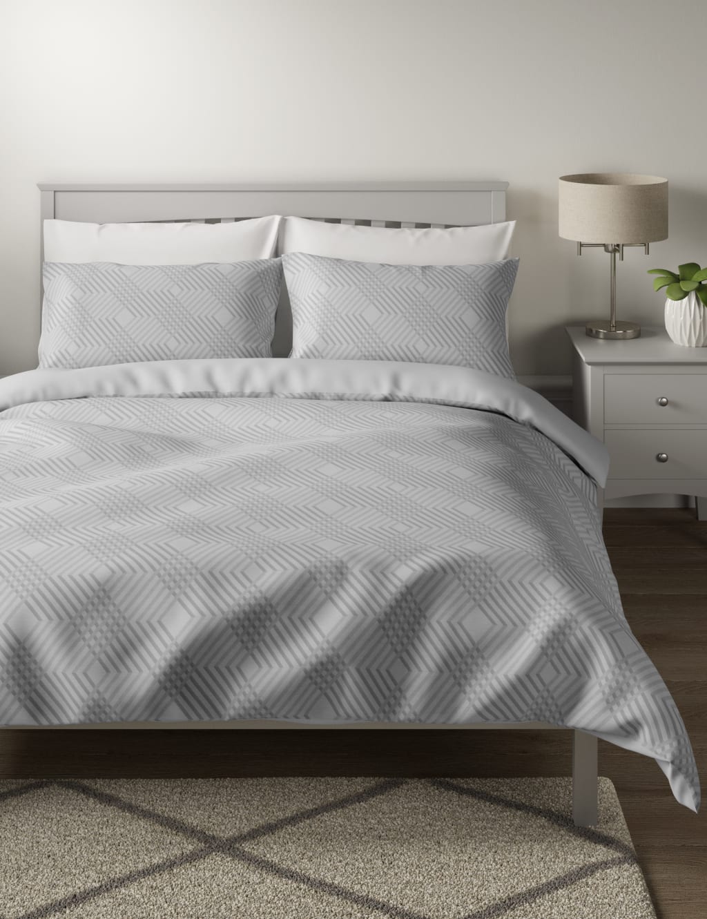 Pure Cotton Sateen Geometric Bedding Set 4 of 4