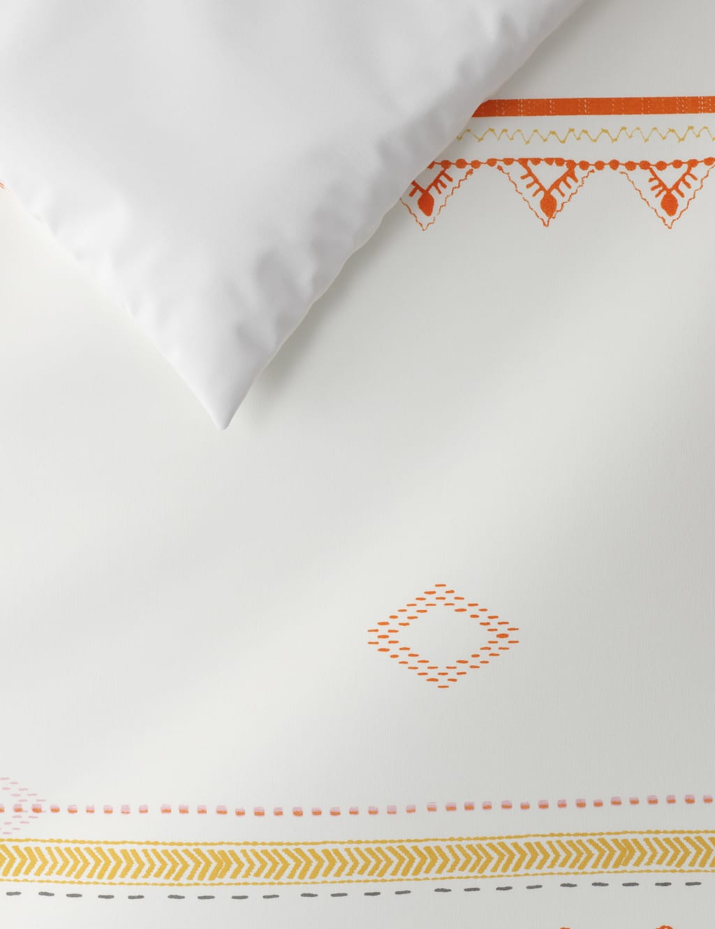 Decorative Aztec Printed Bedding Set 2 of 4