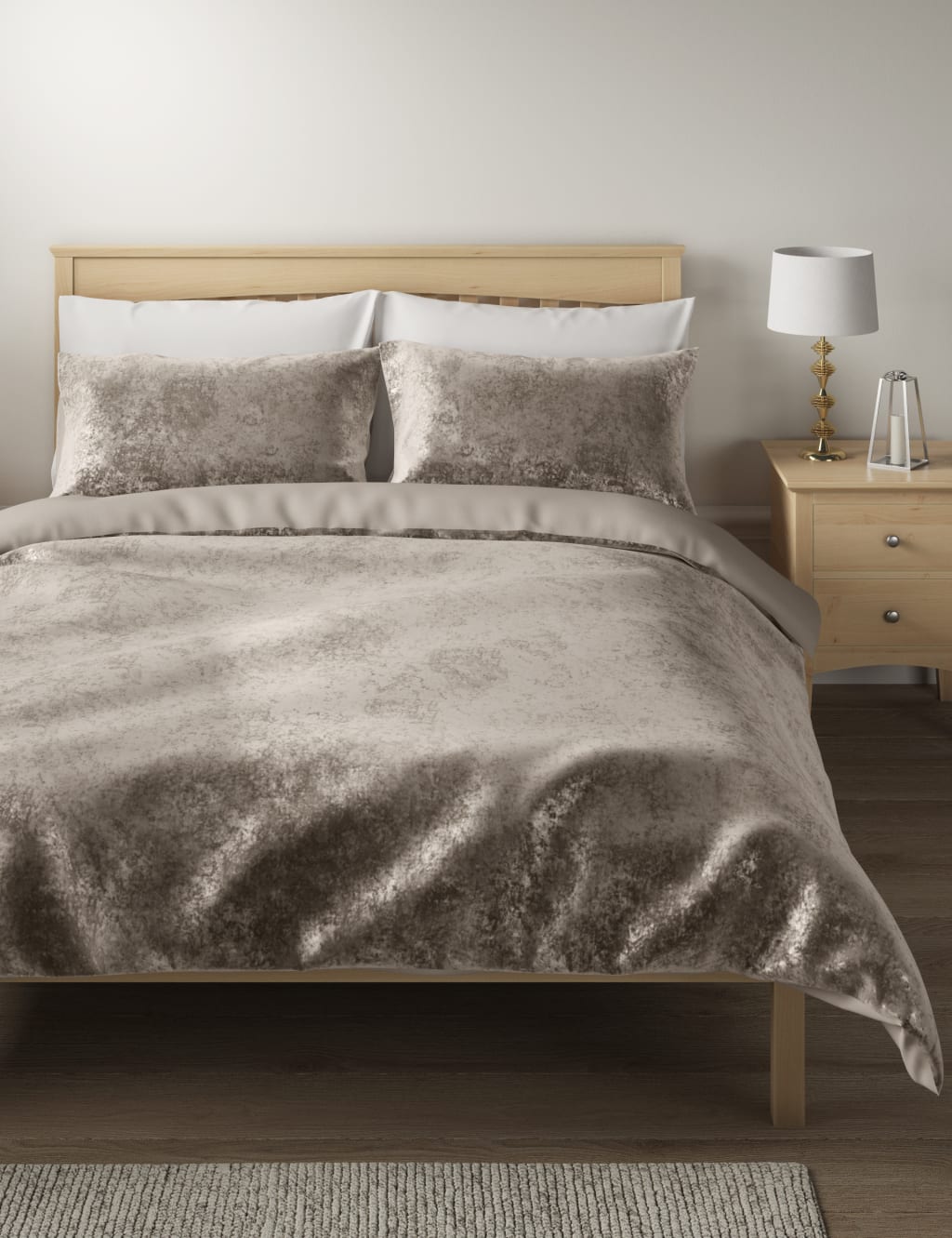 Velvet Bedding Set 1 of 4