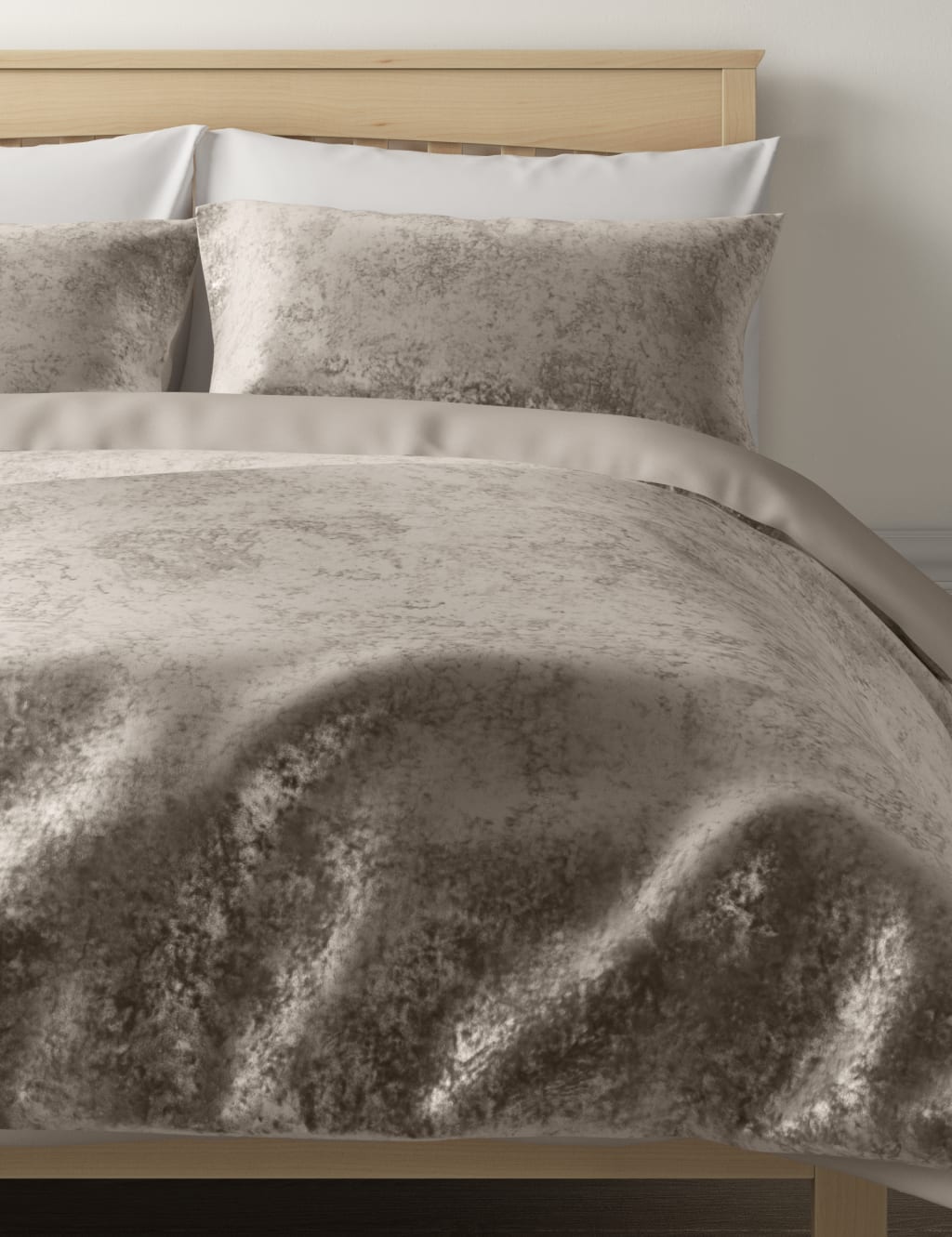 Velvet Bedding Set 4 of 4