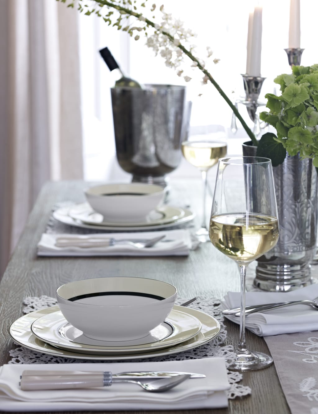 Set of 4 Nova White Wine Glasses 4 of 4