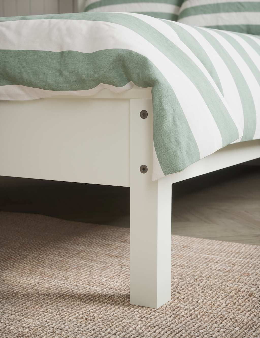 Hastings Bed 4 of 9