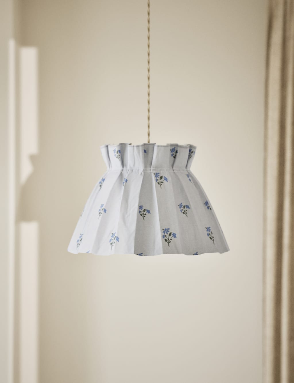 Floral Pleated Shade 1 of 6