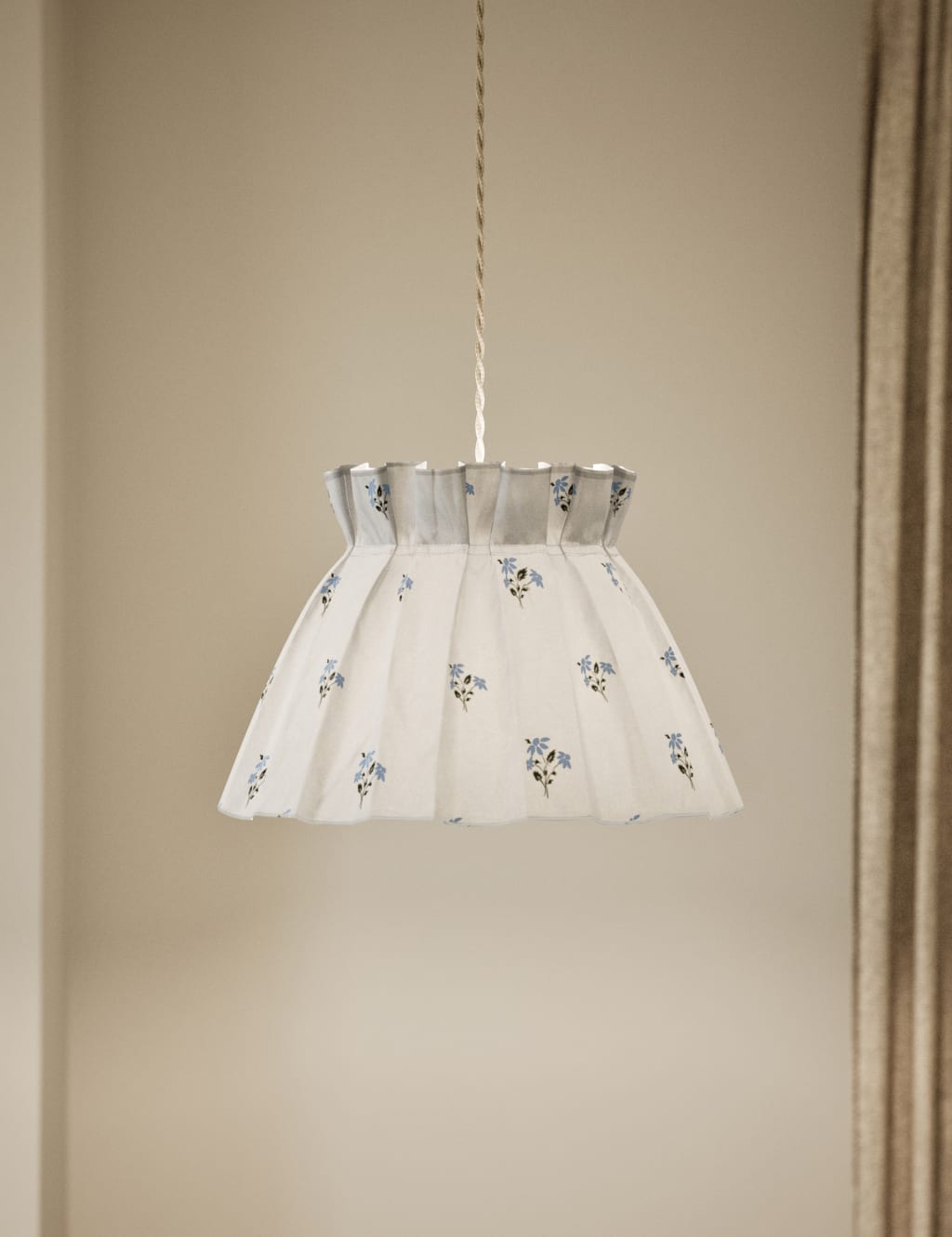 Floral Pleated Shade 2 of 6