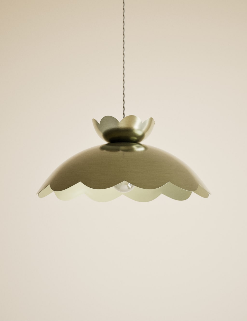Scallop Edge Easy Fit Ceiling Lamp Shade 3 of 5