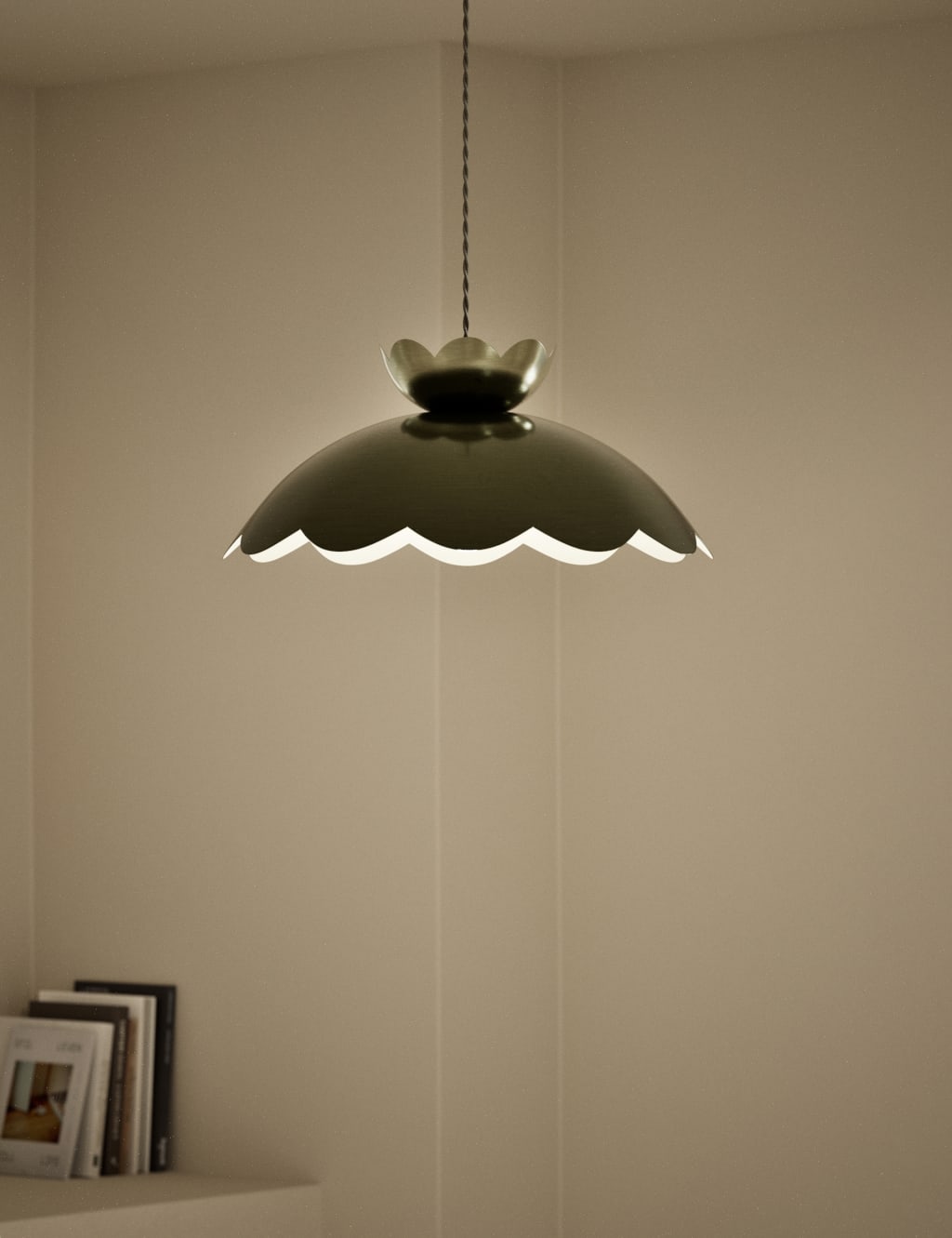 Scallop Edge Easy Fit Ceiling Lamp Shade 2 of 5