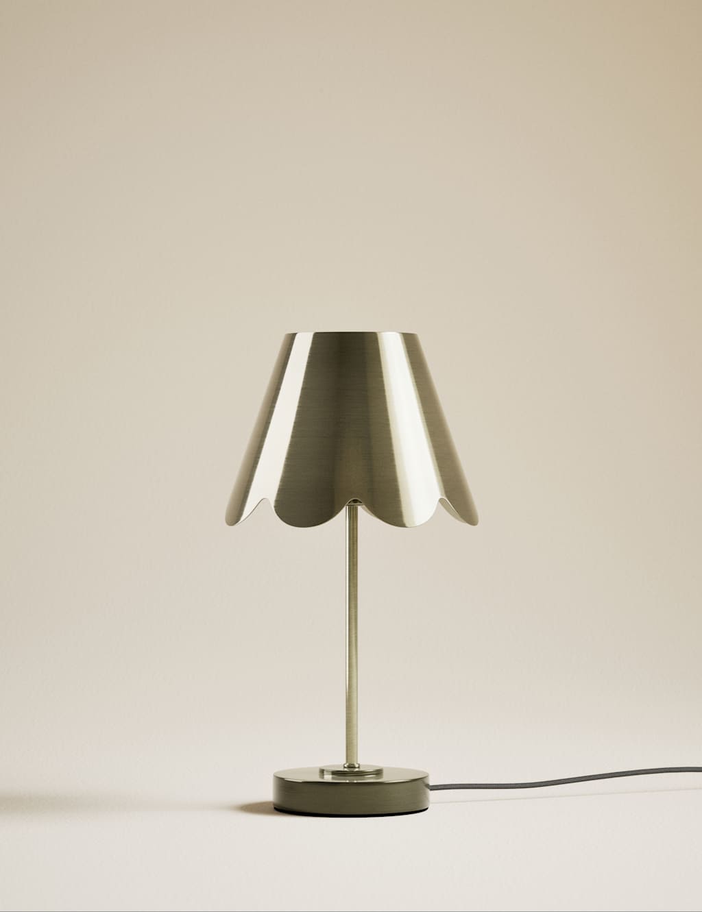 Brass Scallop Table Lamp 3 of 5