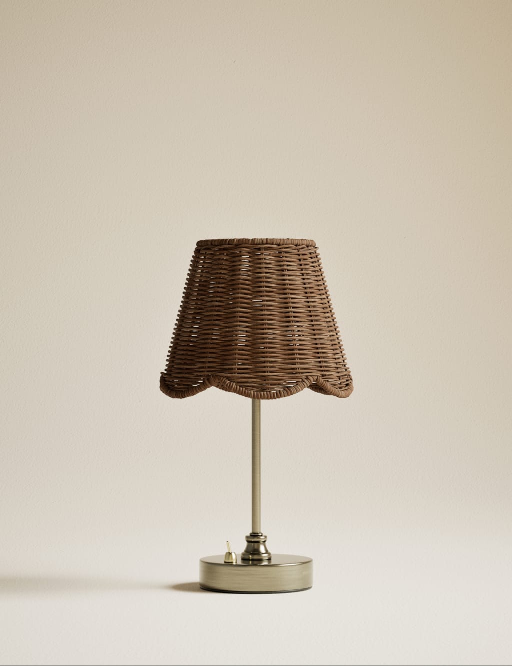 Wicker Scallop Rechargeable Table Lamp 3 of 5