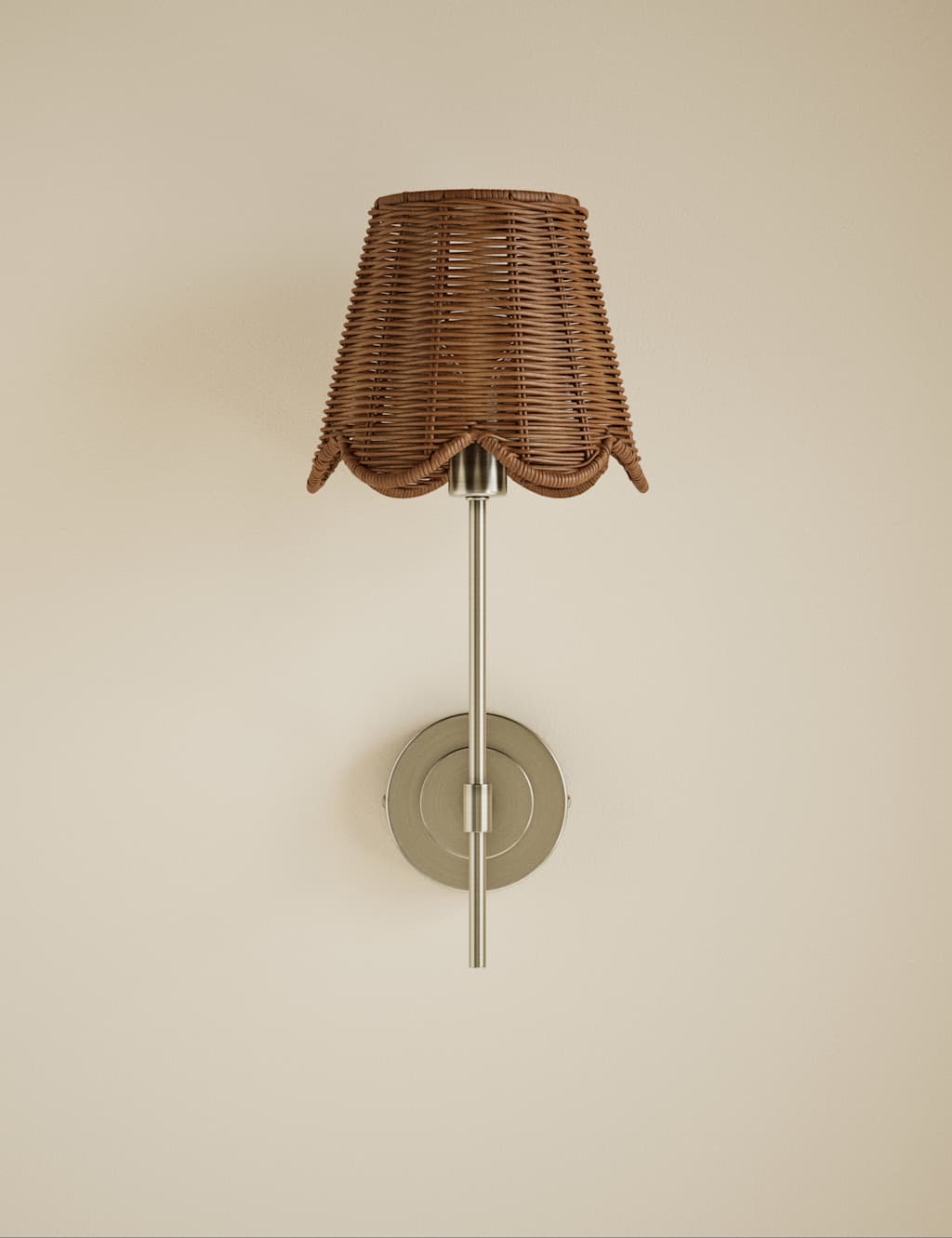 Wicker Scalloped Wall Light 3 of 5