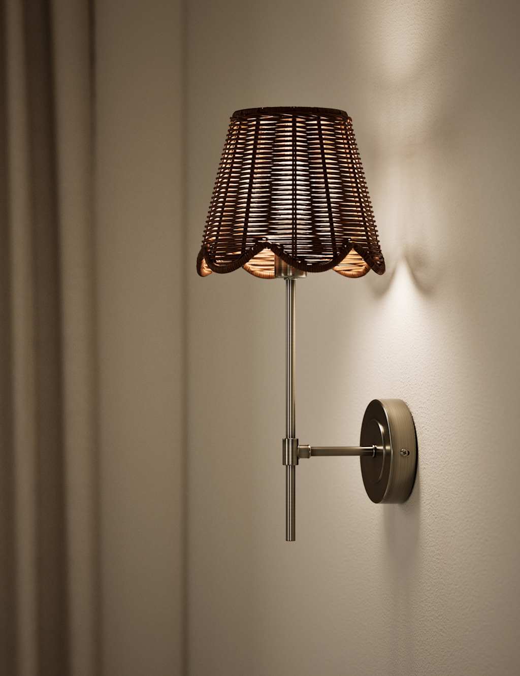 Wicker Scalloped Wall Light 2 of 5