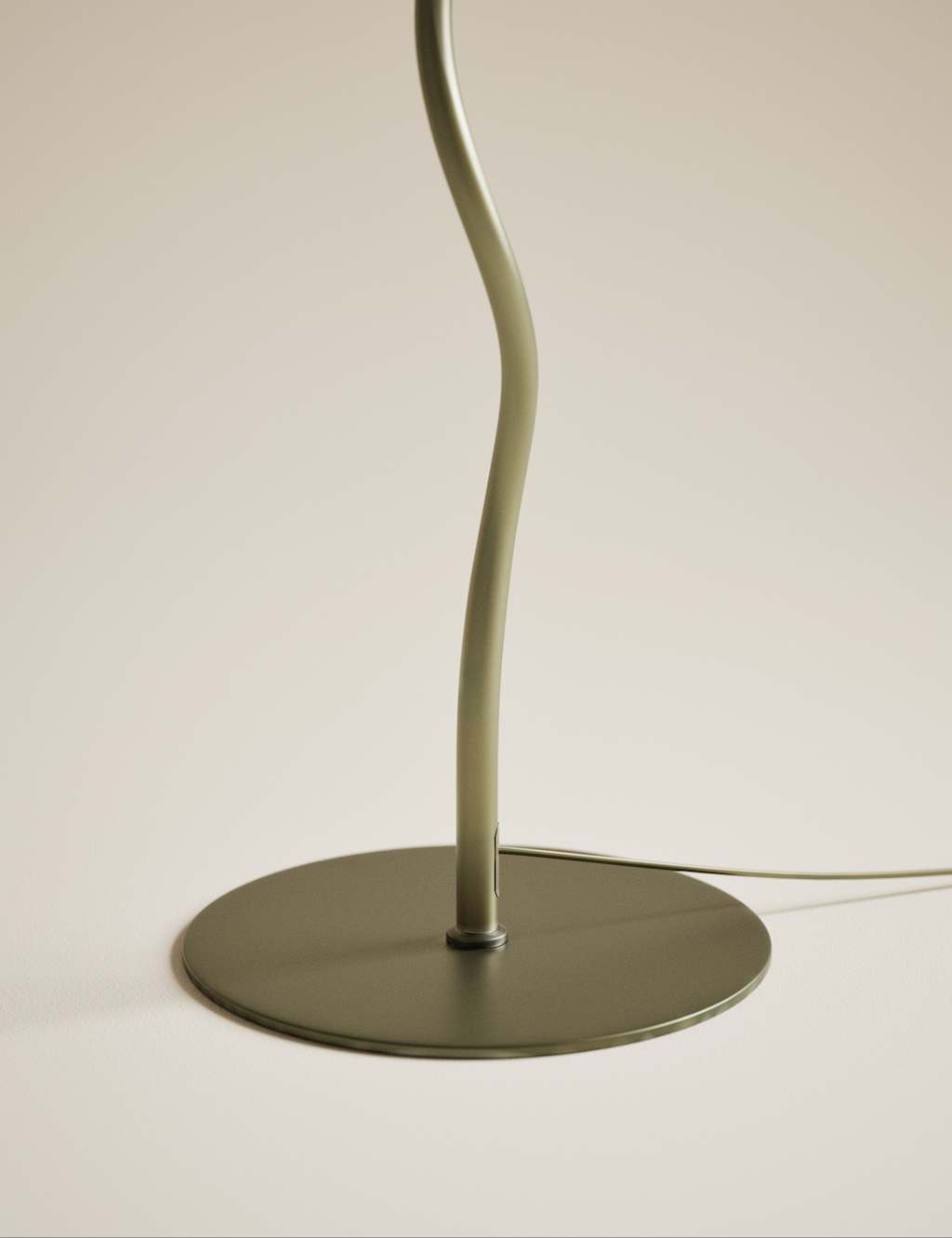 Hallie Floor Lamp 4 of 5