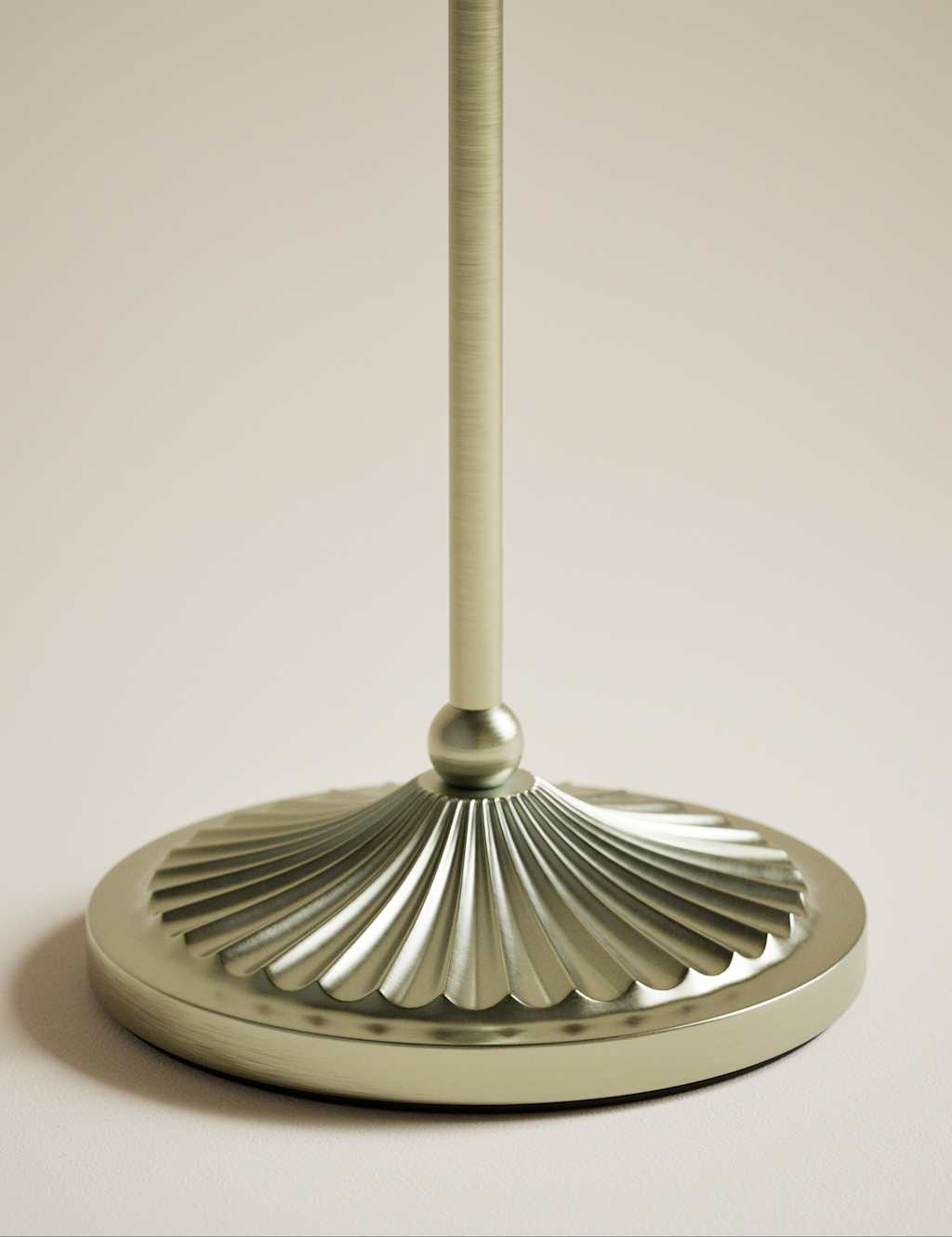 Winnie Floor Lamp 4 of 5