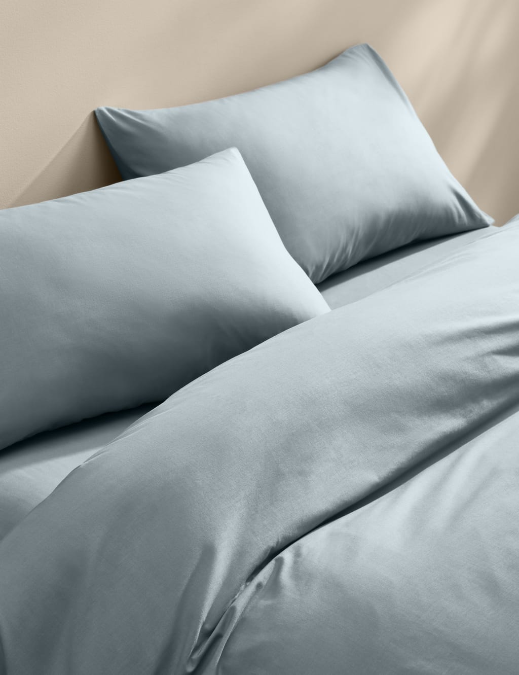 Cotton Rich Bedding Set 1 of 5
