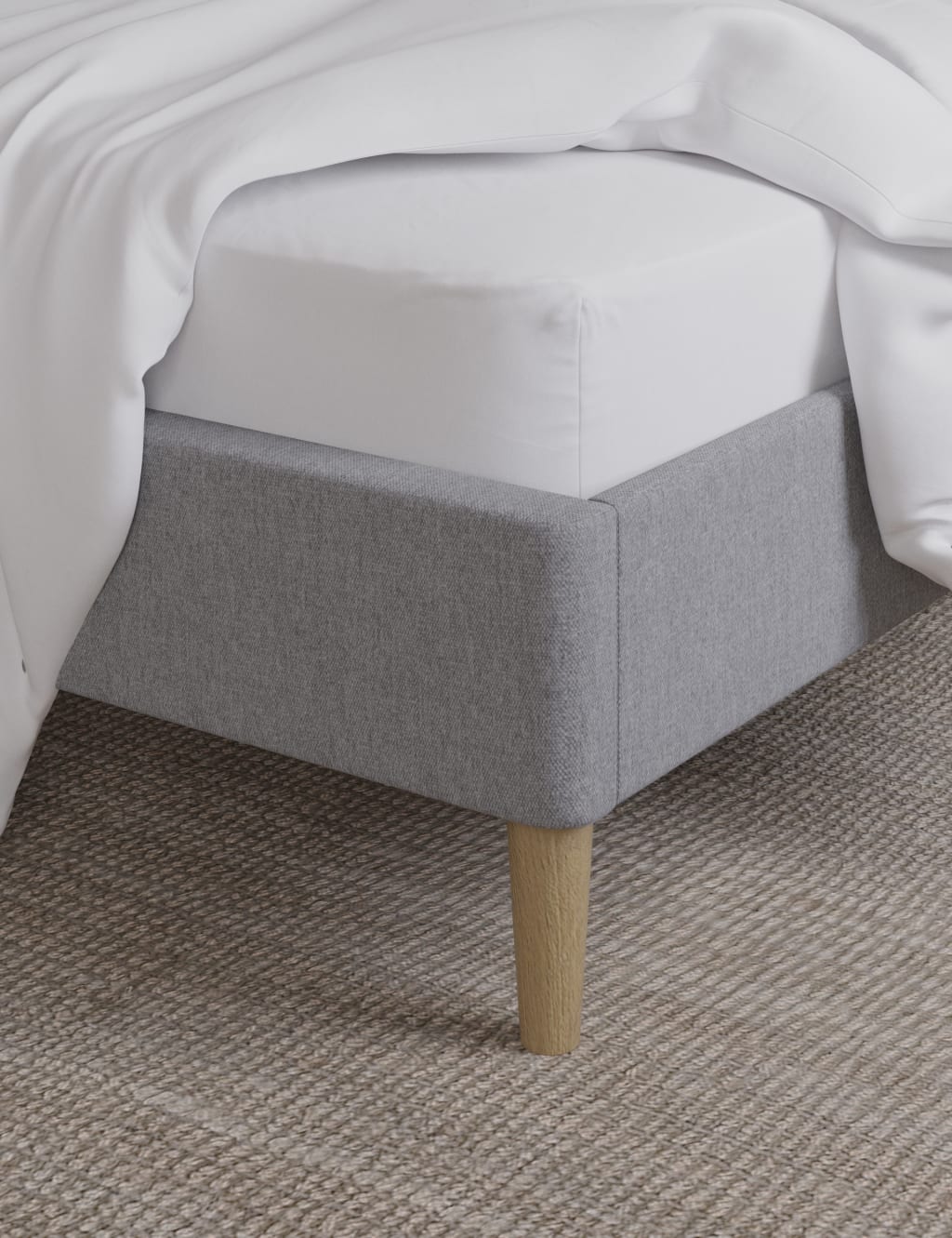 600 Thread Count Sateen Deep Fitted Sheet 1 of 3
