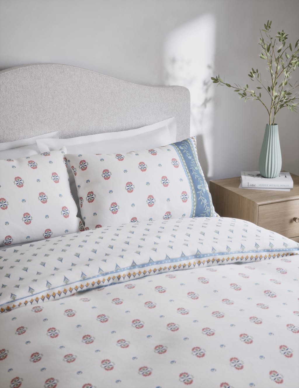 Cotton Blend Floral Bedding Set 4 of 6
