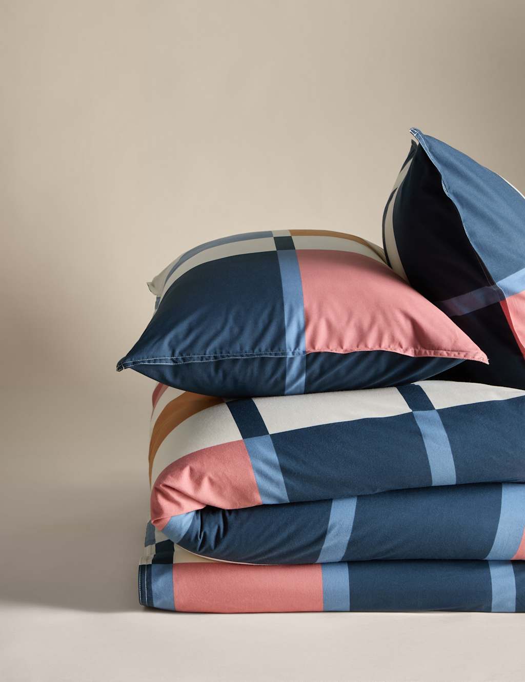 Cotton Rich Geometric Bedding Set 2 of 7