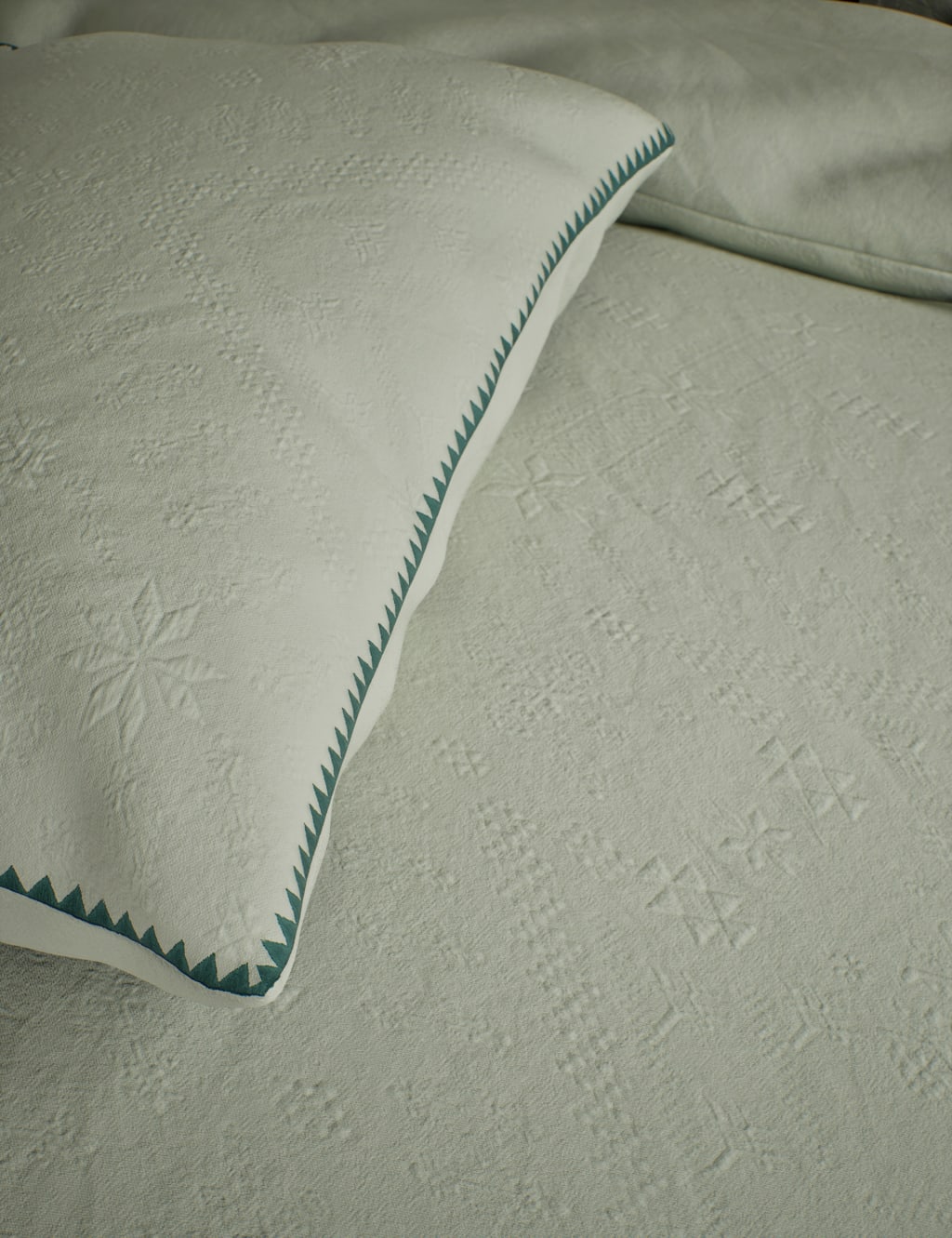 Pure Cotton Tahoe Matelasse Bedding Set 4 of 4